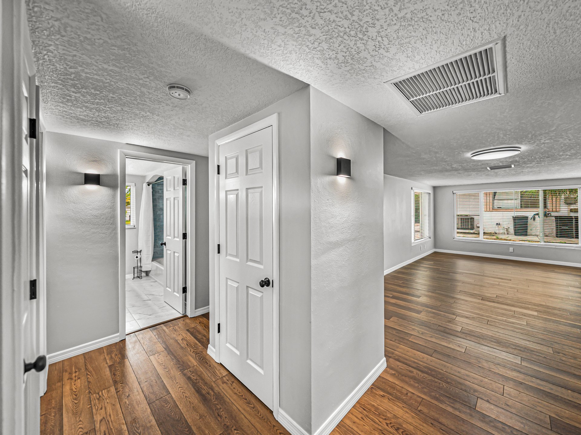 7824 LOTUS DR