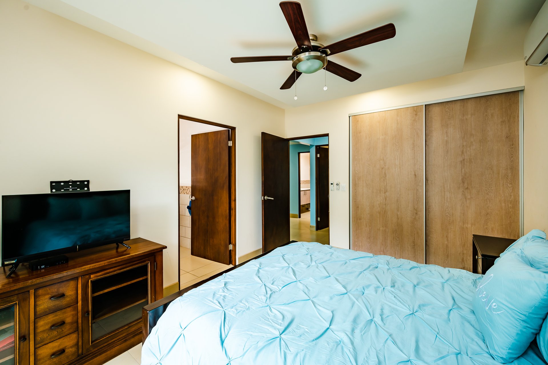 Casa Blanca 2 | Gorgeous 2 Bedroom Condo Close To The Beach!