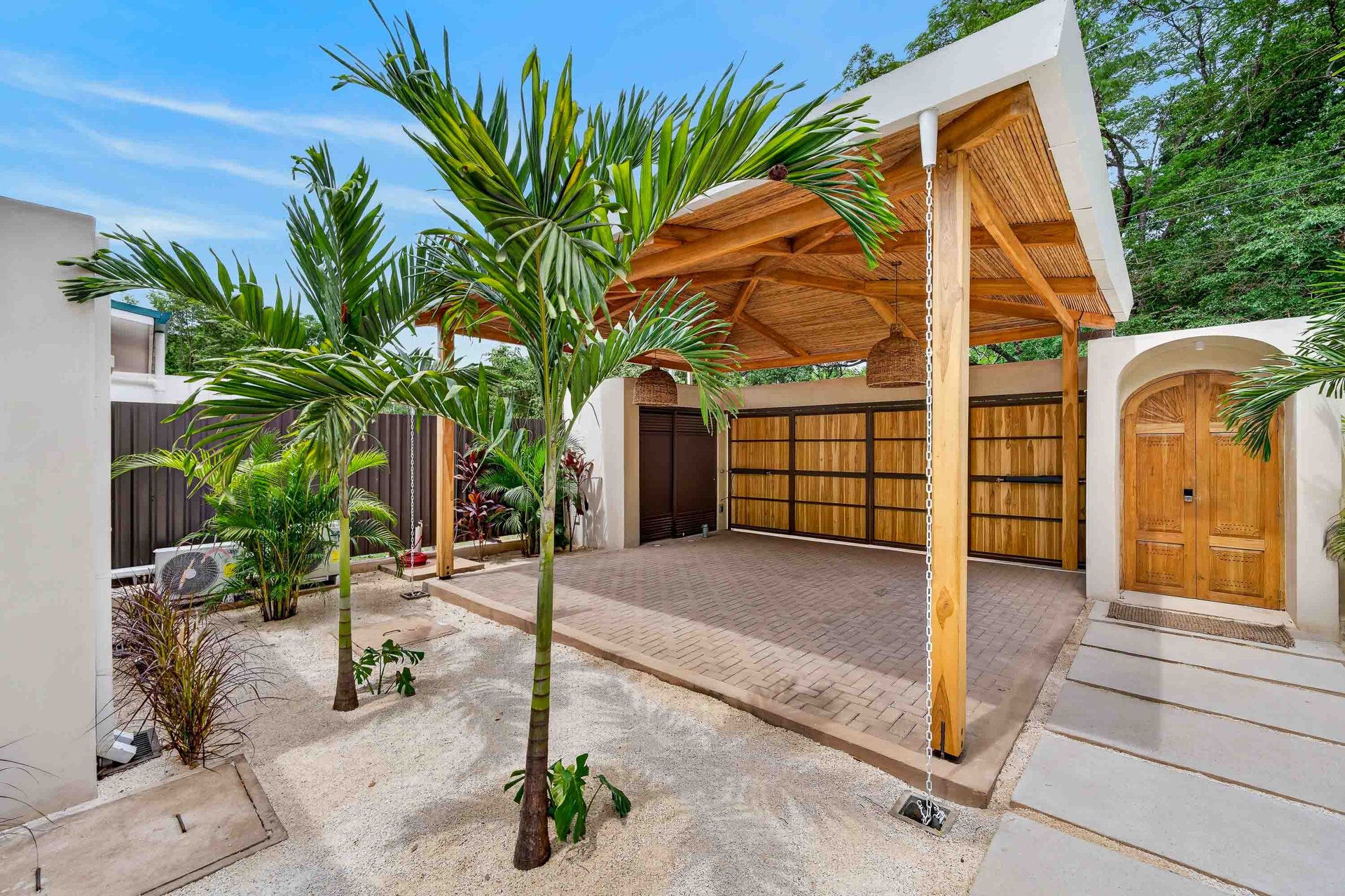 Casa Senderos | 4-Bedroom Tropical Home with Private Pool in Tamarindo
