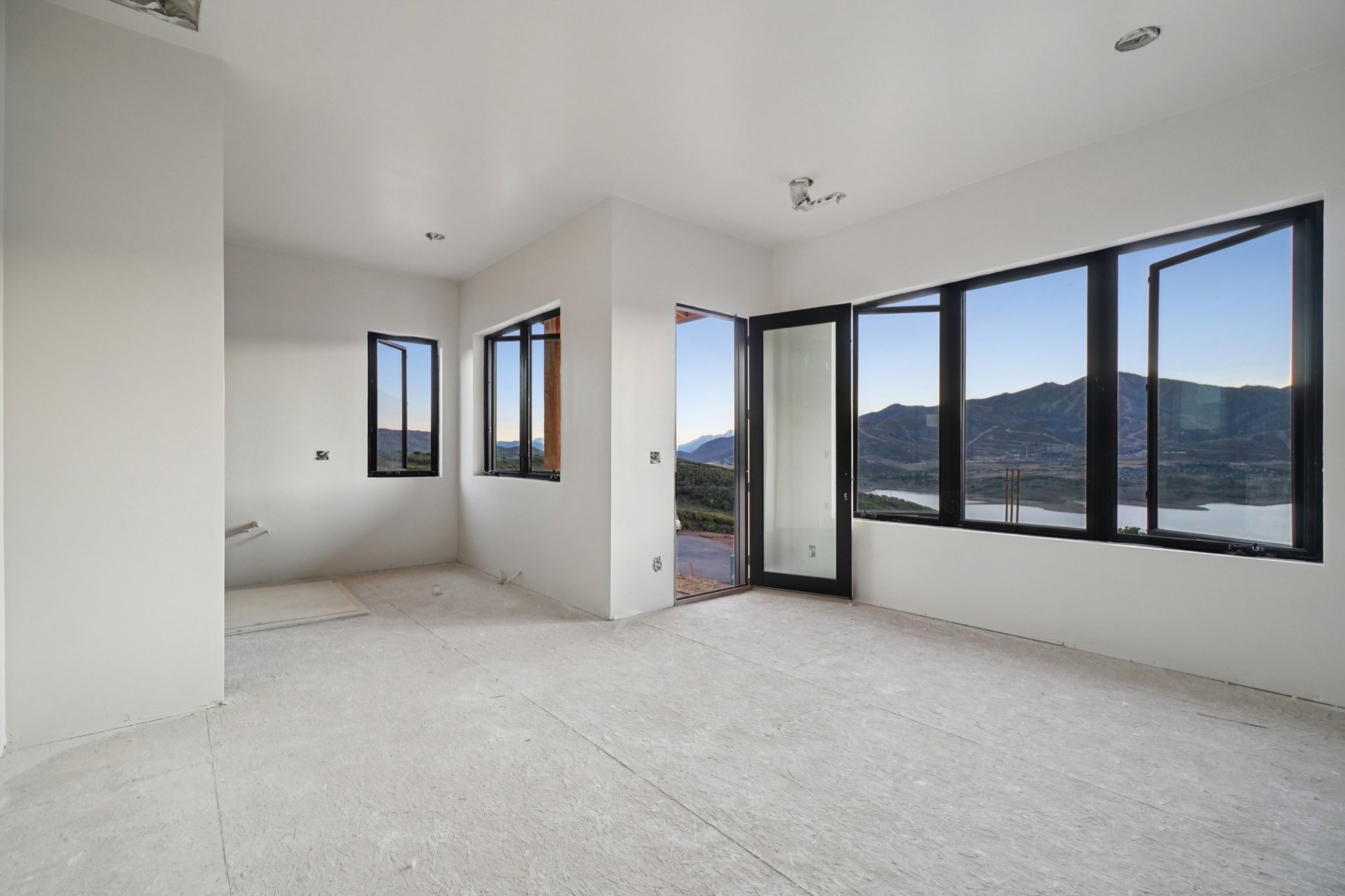 10646 N Reflection Ridge