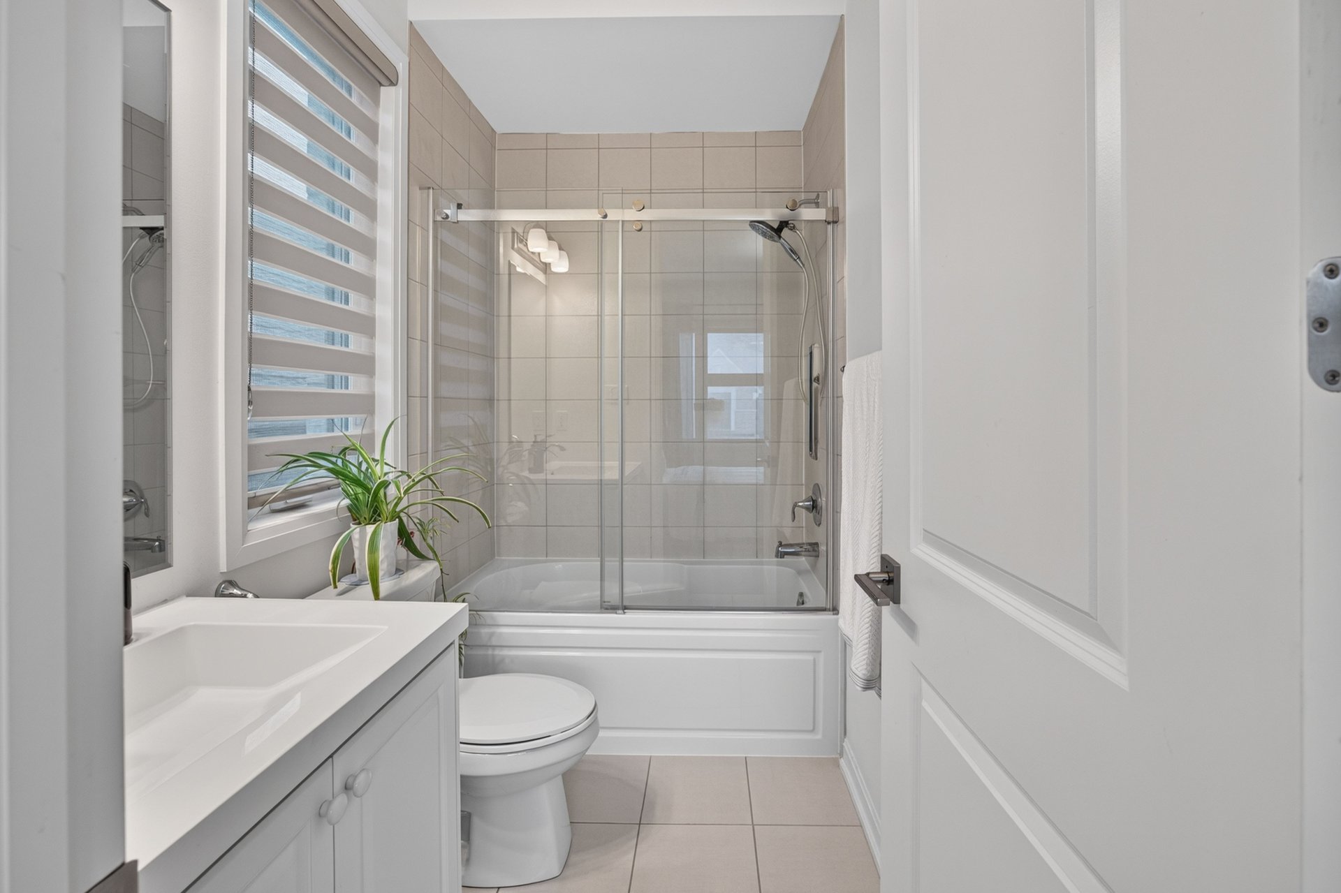3364 Vernon Powell Drive, Oakville