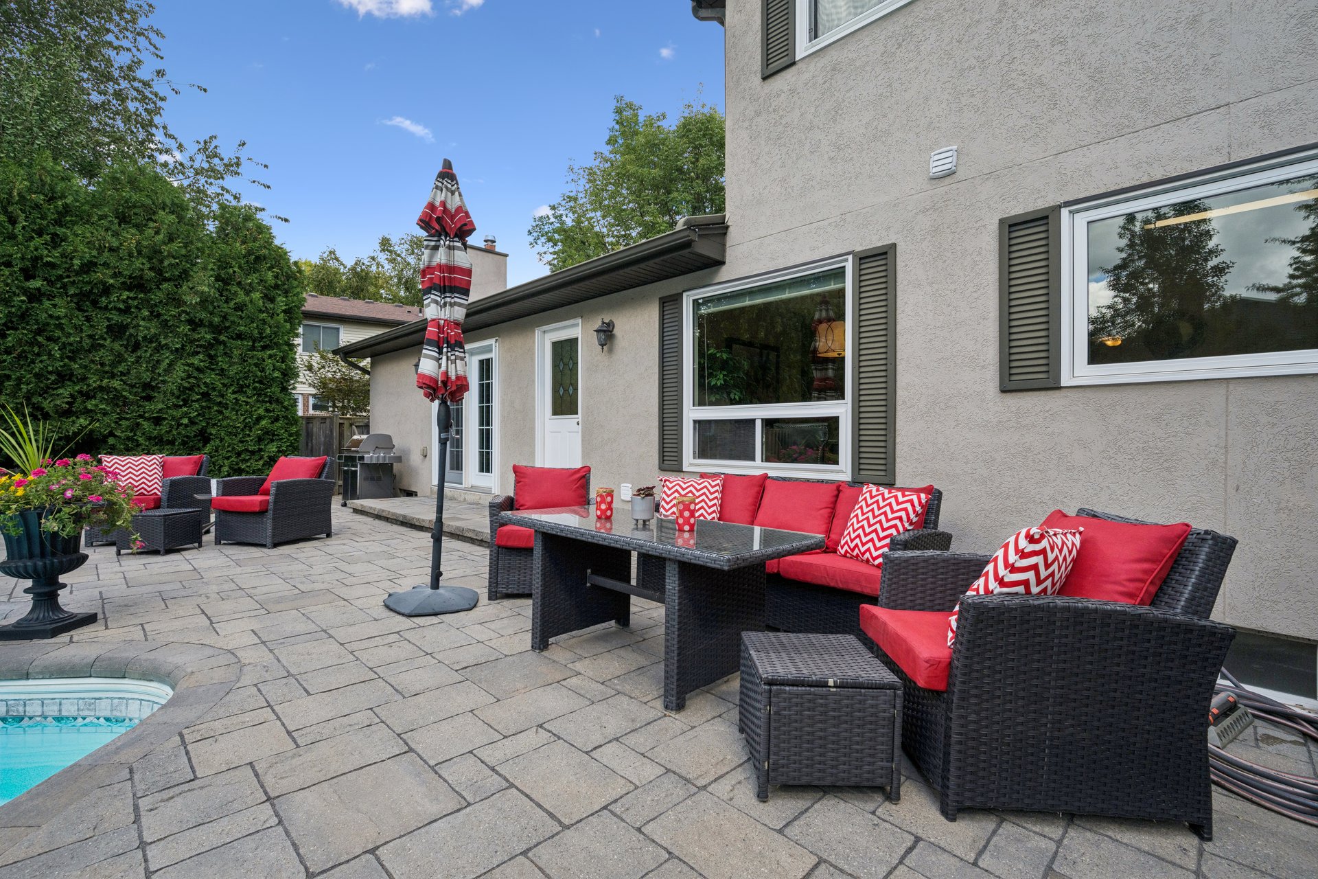 250 Mccraney Street W