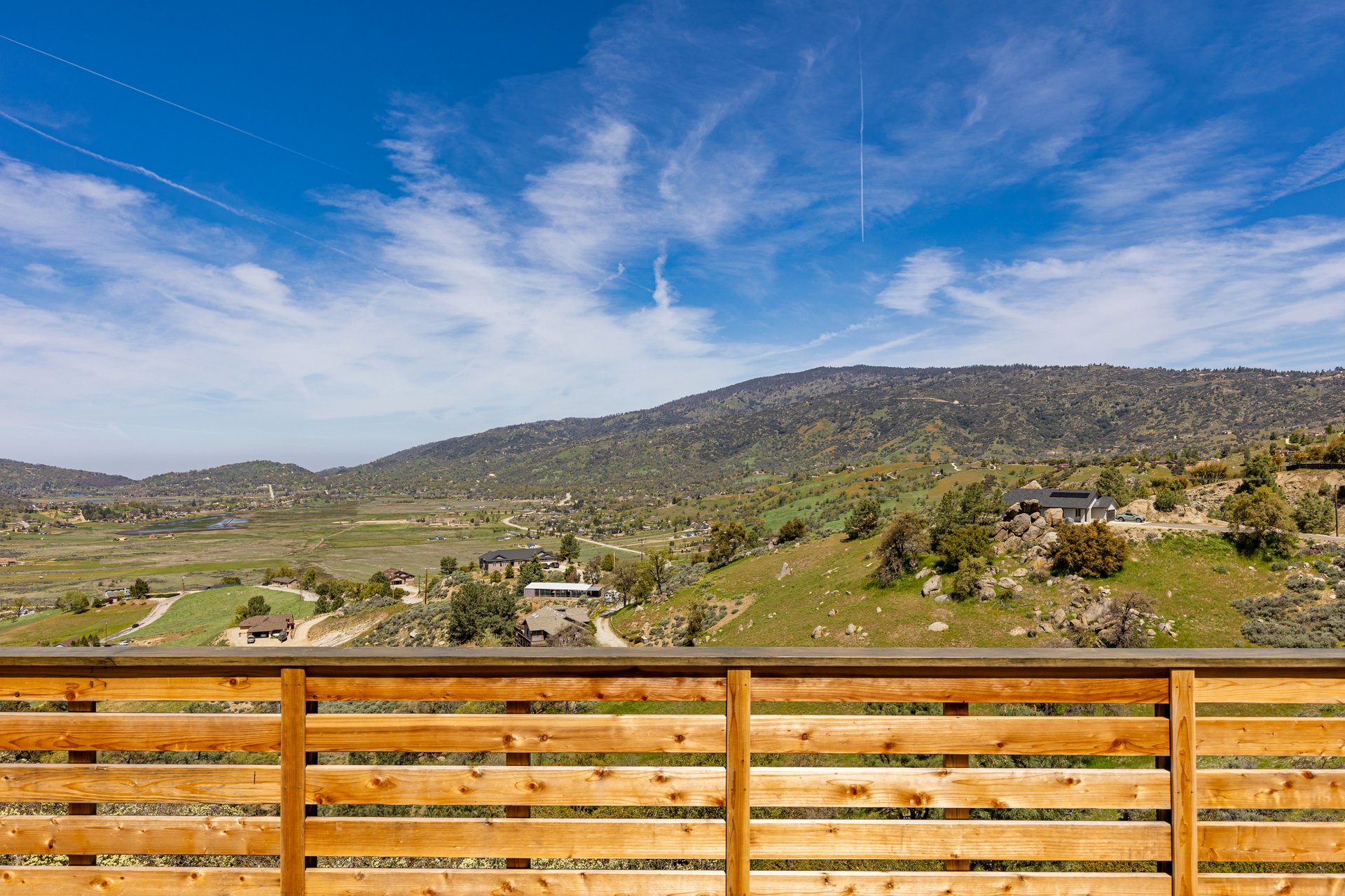 26501 Skyline Dr, Tehachapi, CA 93561 | Craftsman Home for Sale in Bear Valley Springs