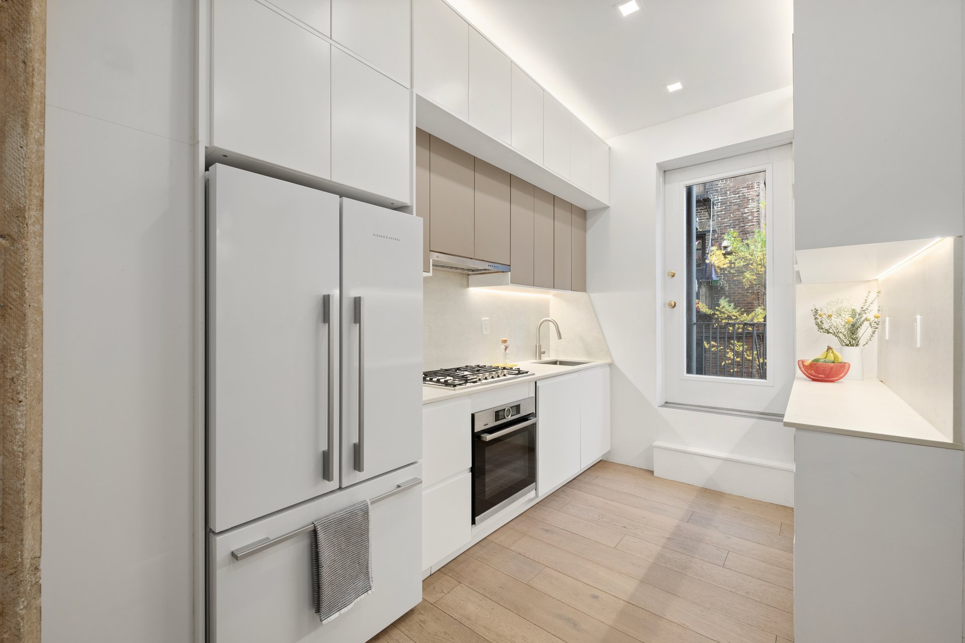 759 President St 1E