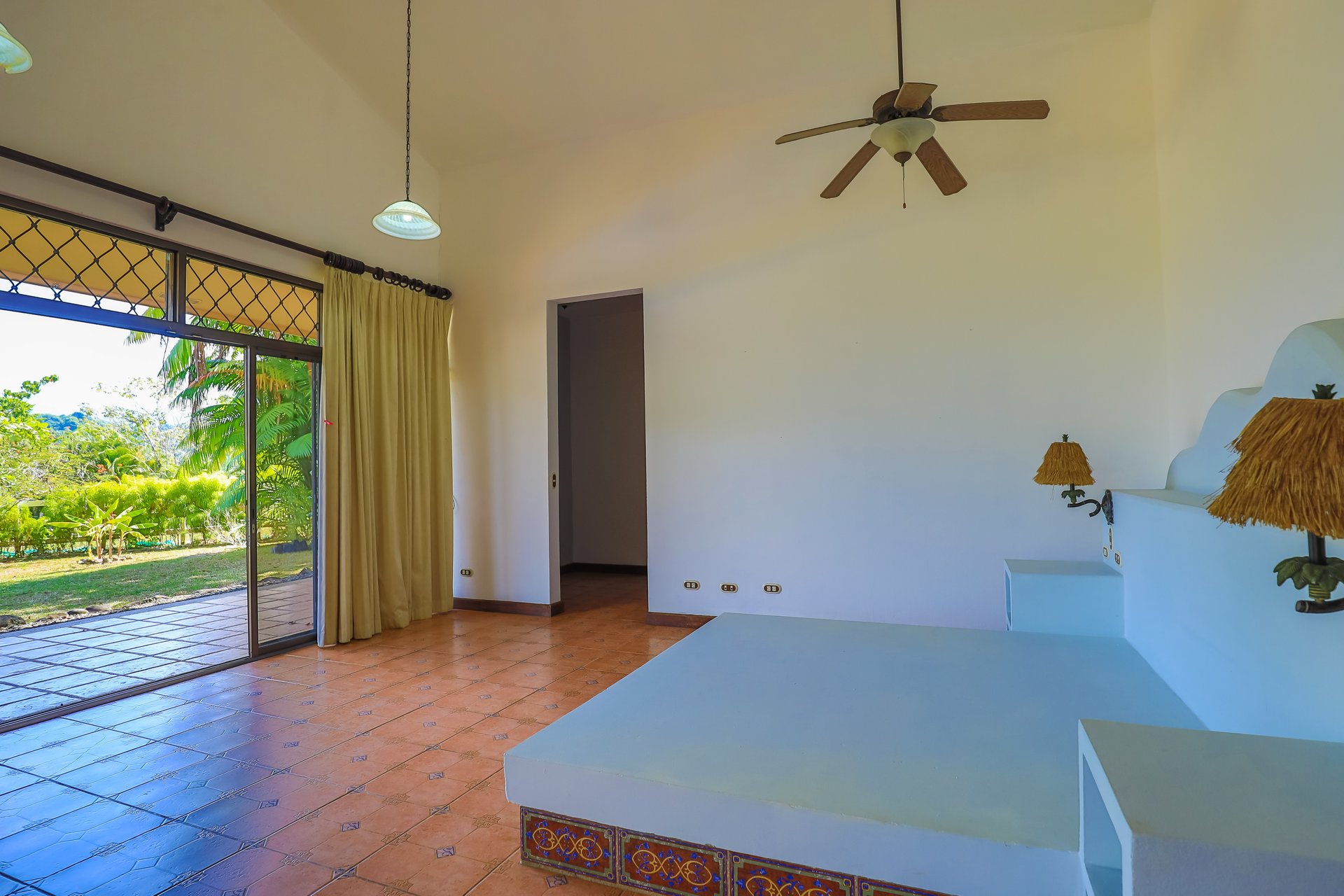 Hacienda-Style Retreat For Sale in Naranjito