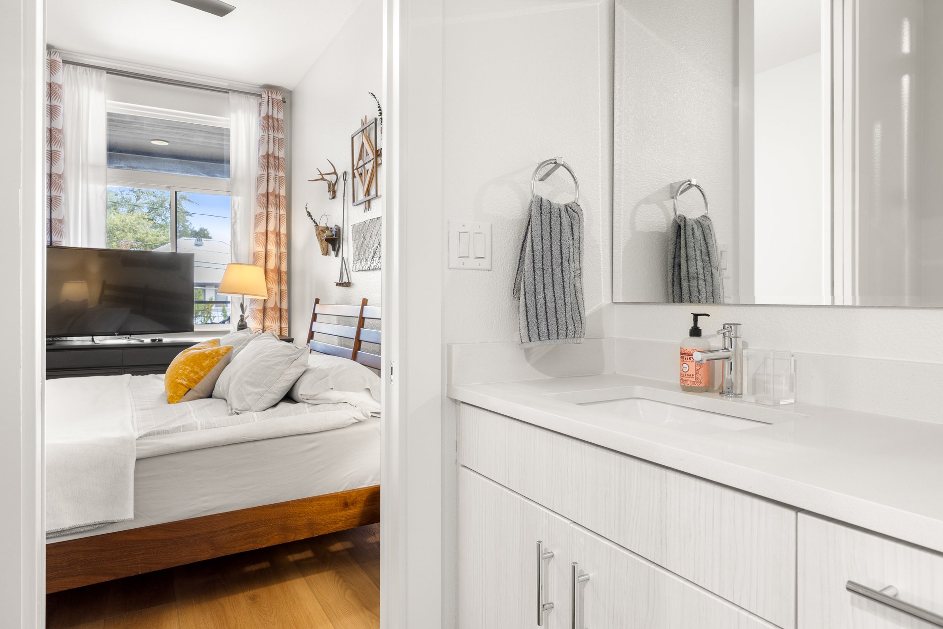 1306 West Avenue #205