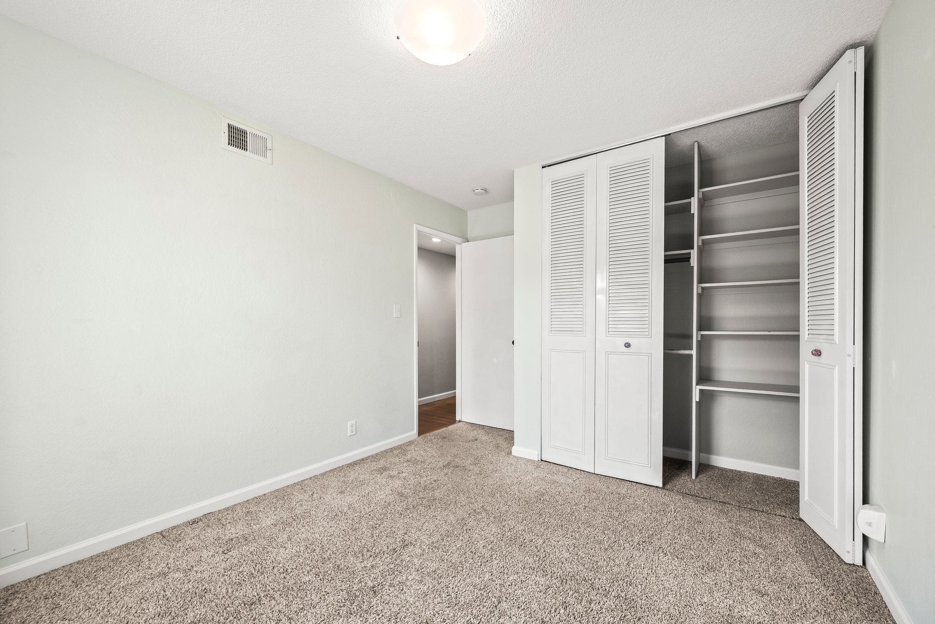5021 Waterbury Way