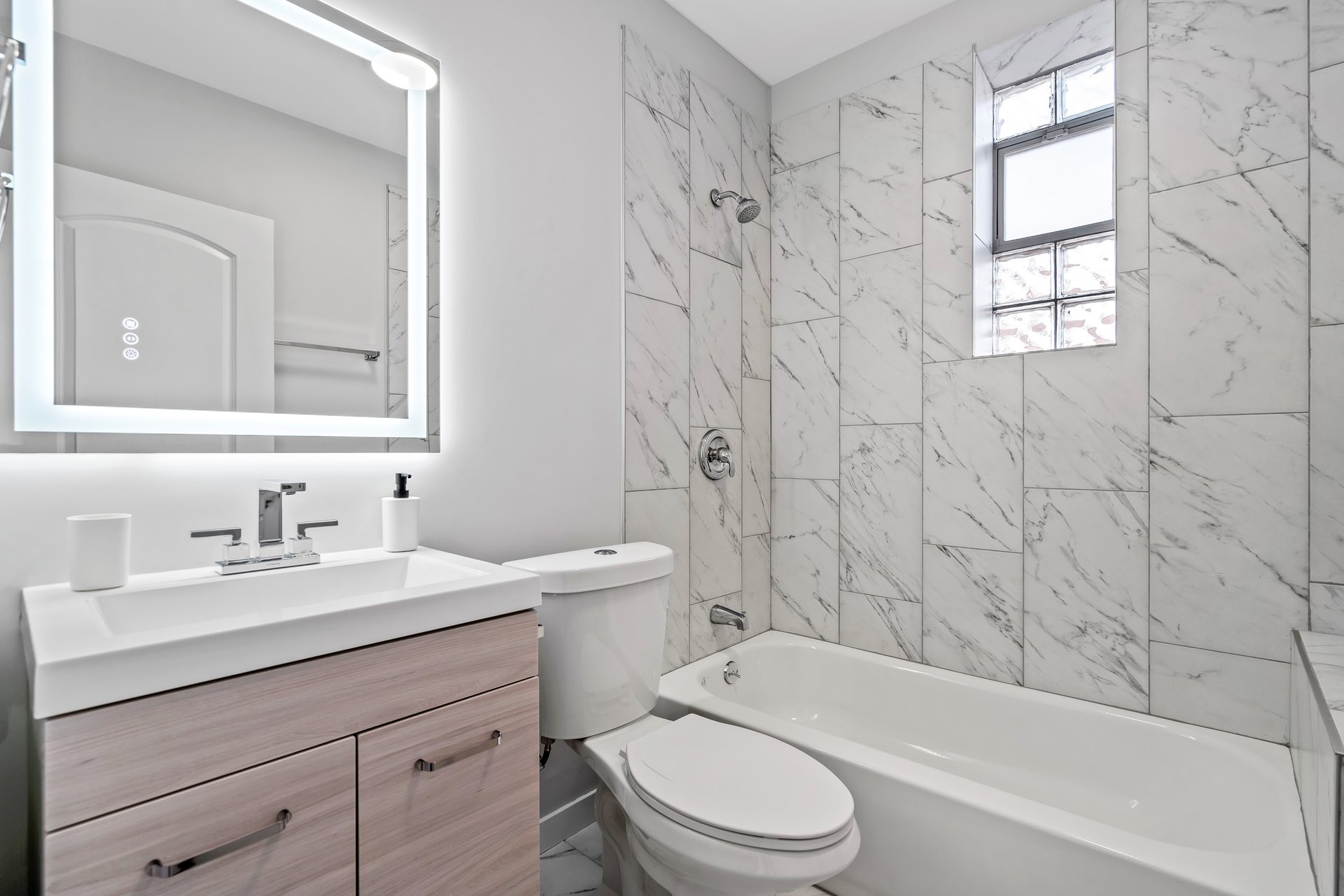 1226 W 31st Pl  Chicago, IL 60608