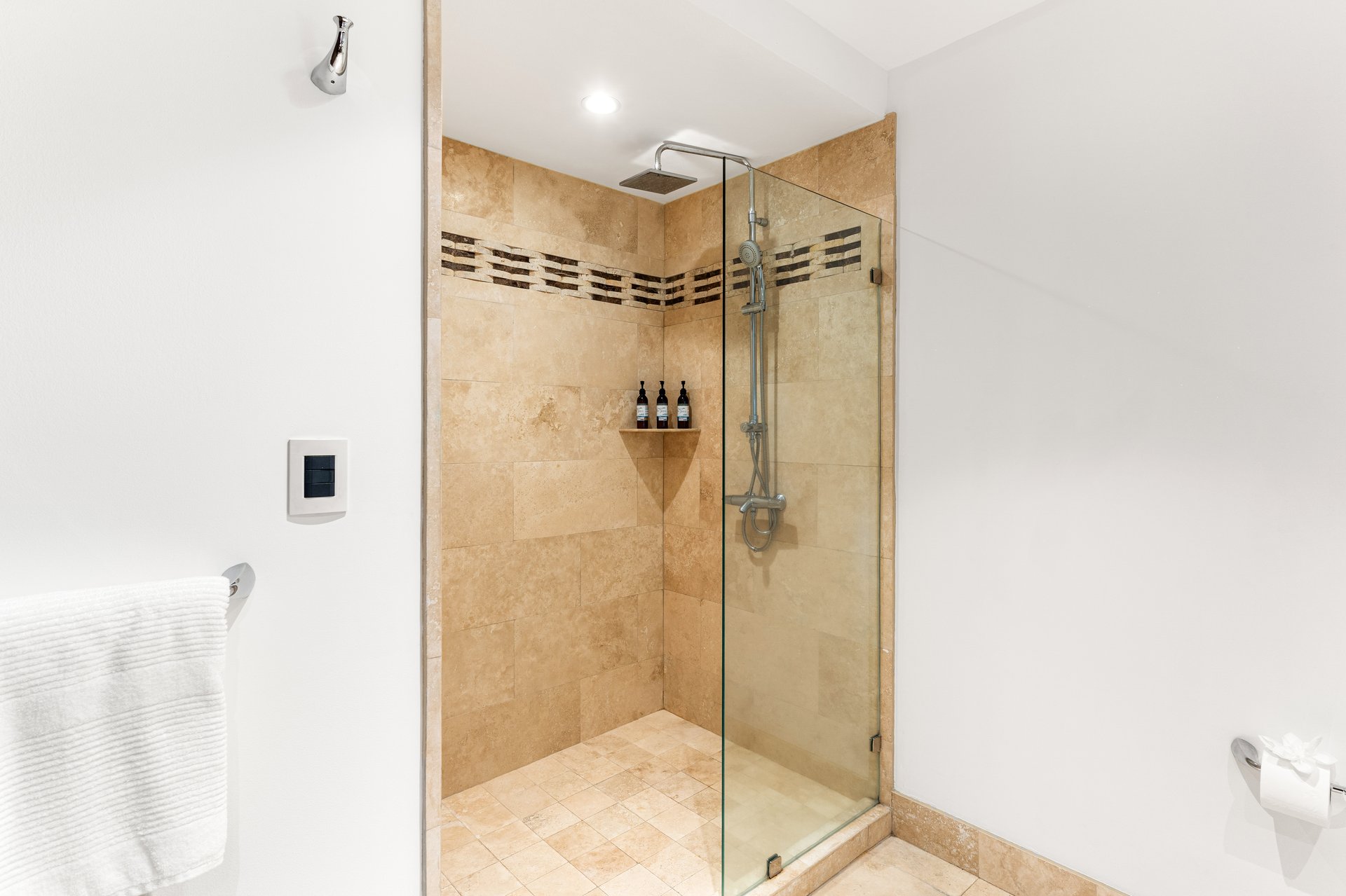 360 Splendor del Pacifico #305 | Oceanview Perfection – Just Steps from the Infinity Pool