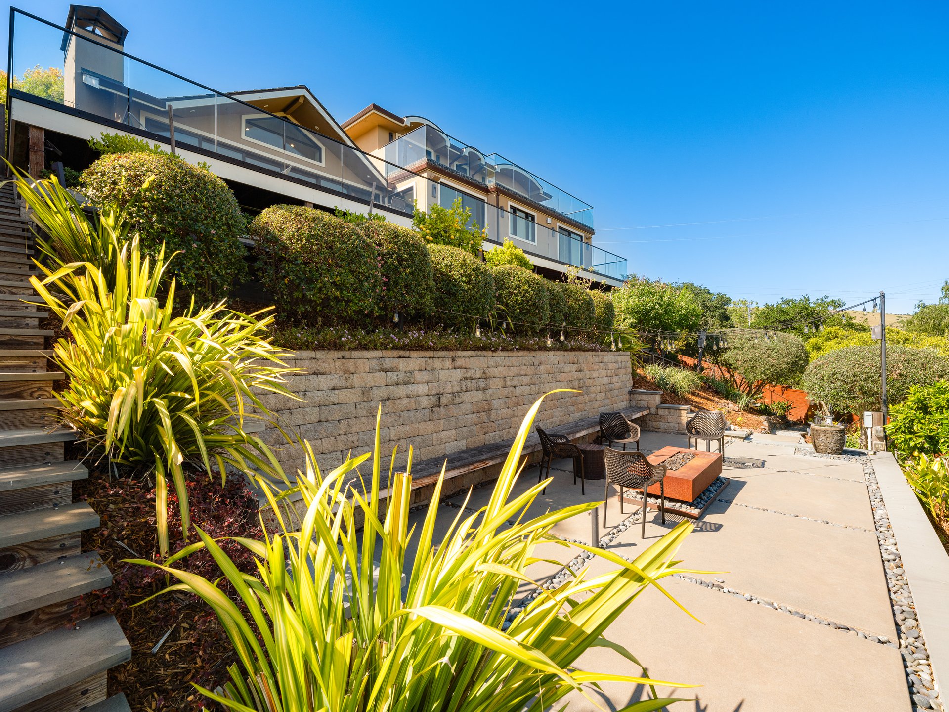 Stunning View Residence Built in 2015