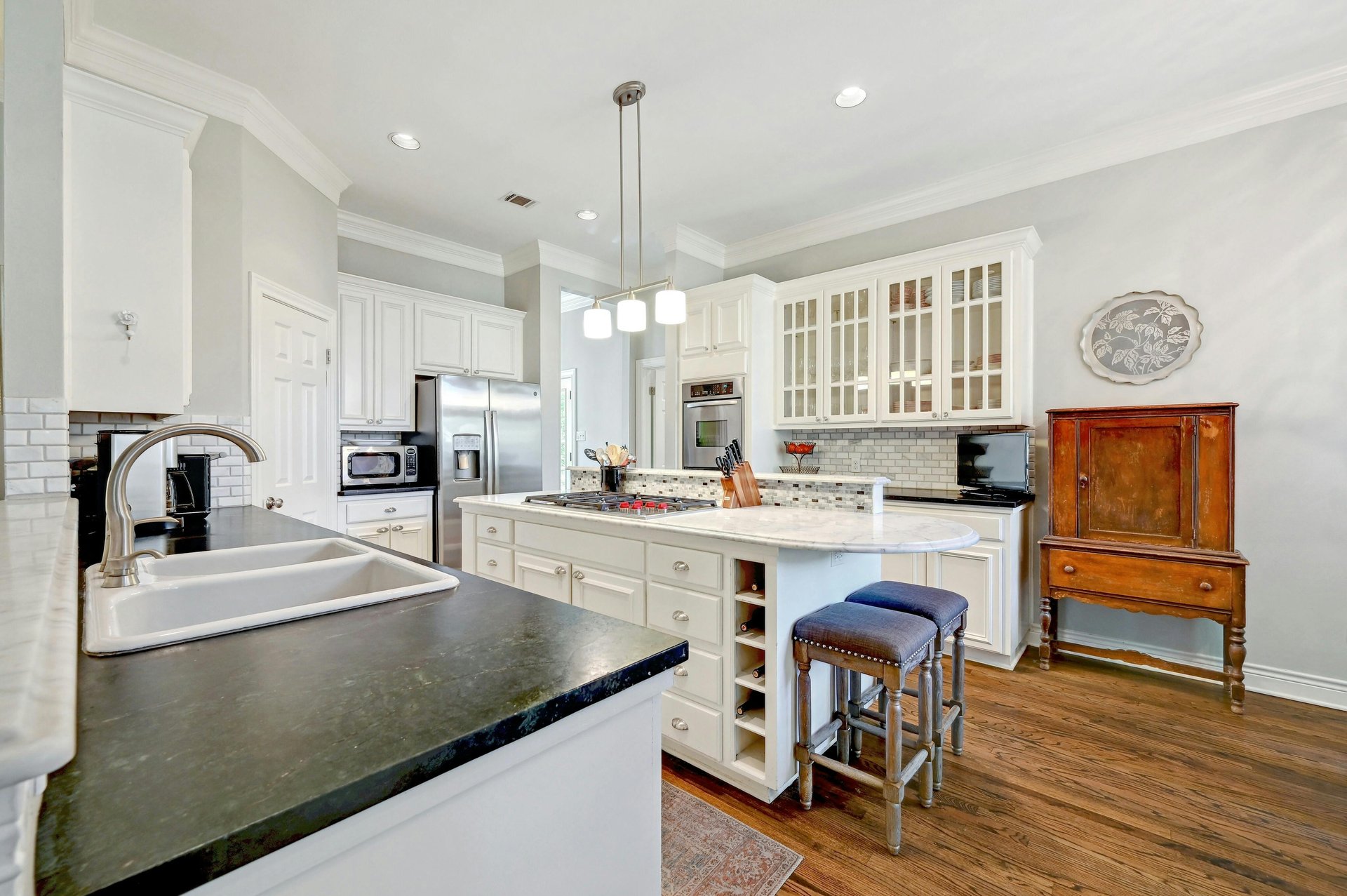 908 W 18th Street 
