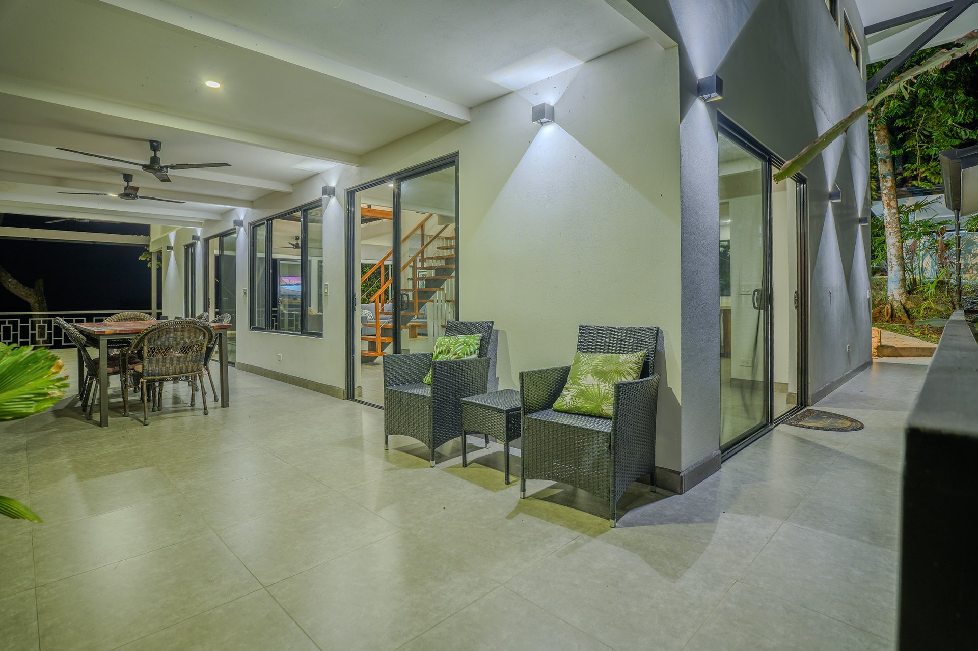 Casa La Roca, Whale's Tail 3 Bedroom Home In Uvita!