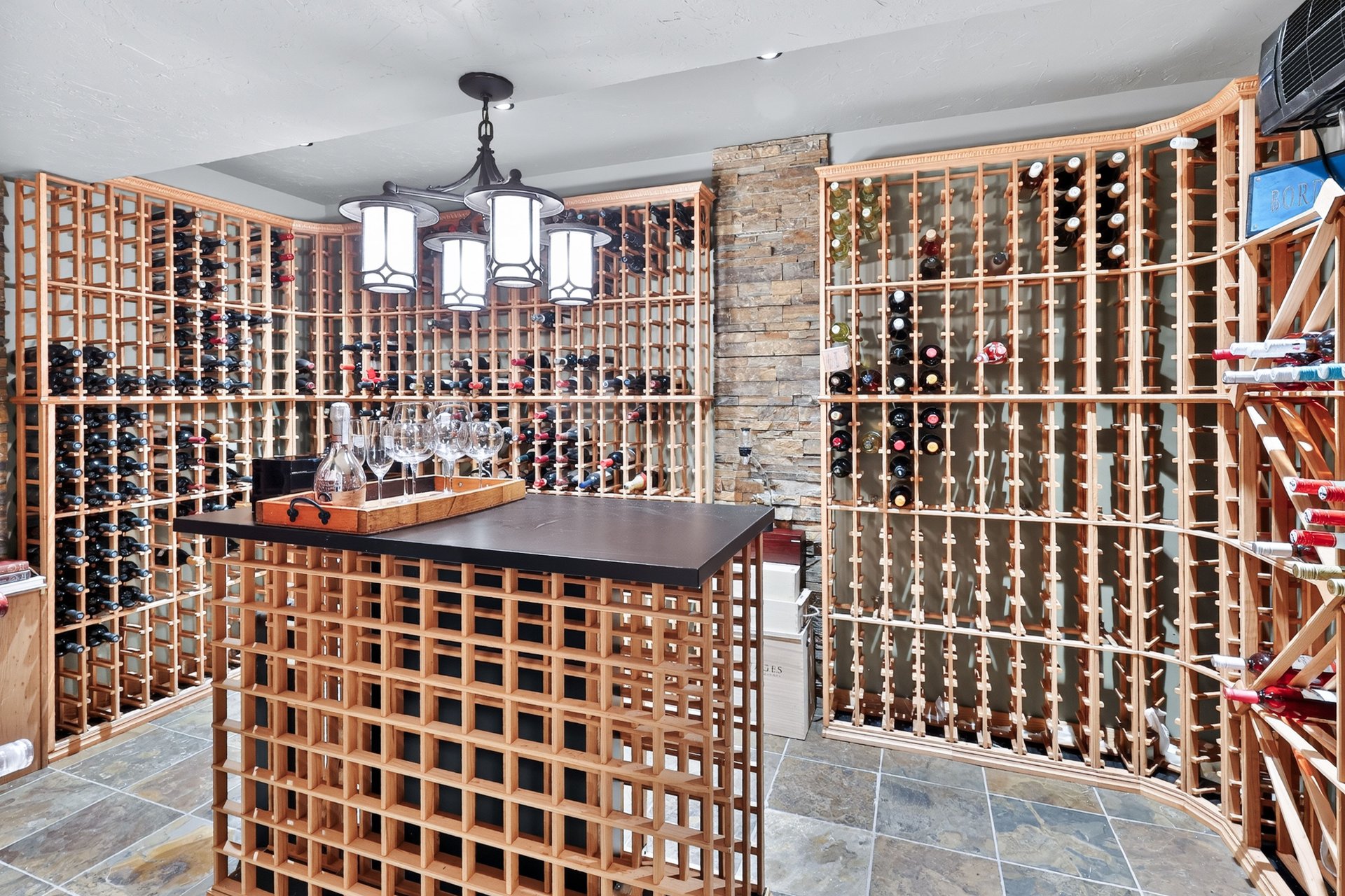 324 Oakridge Court, Oakville