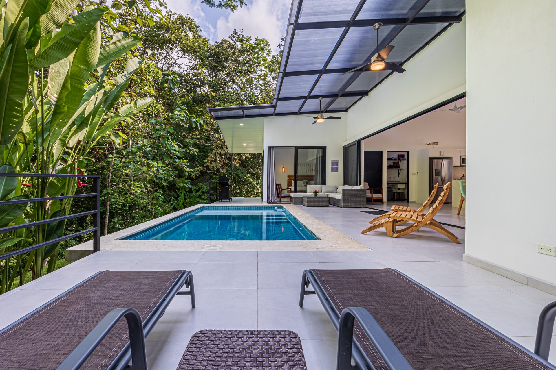 Casa Ballena Pearl with Extra building site!