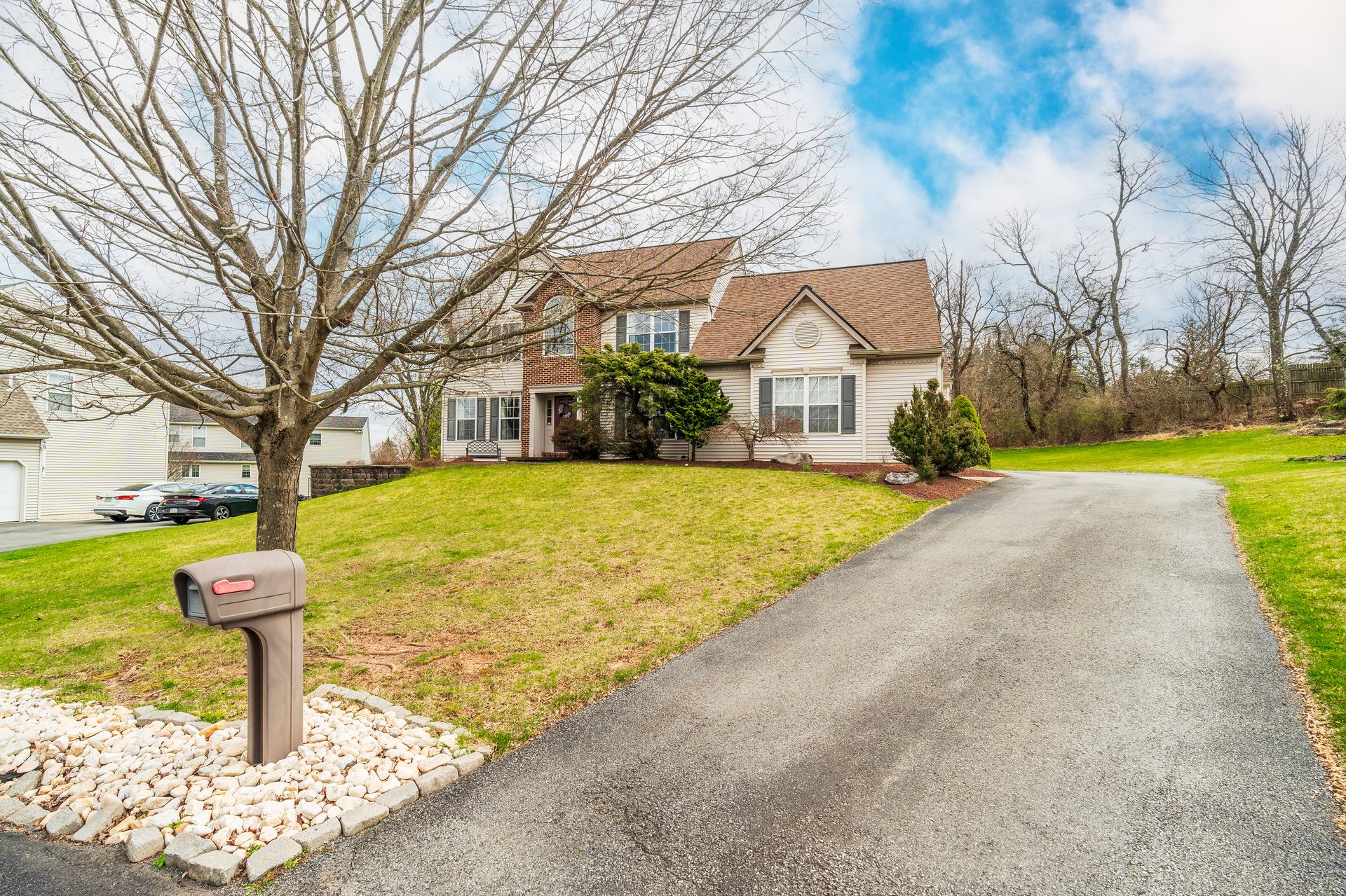 7055 Maple Court