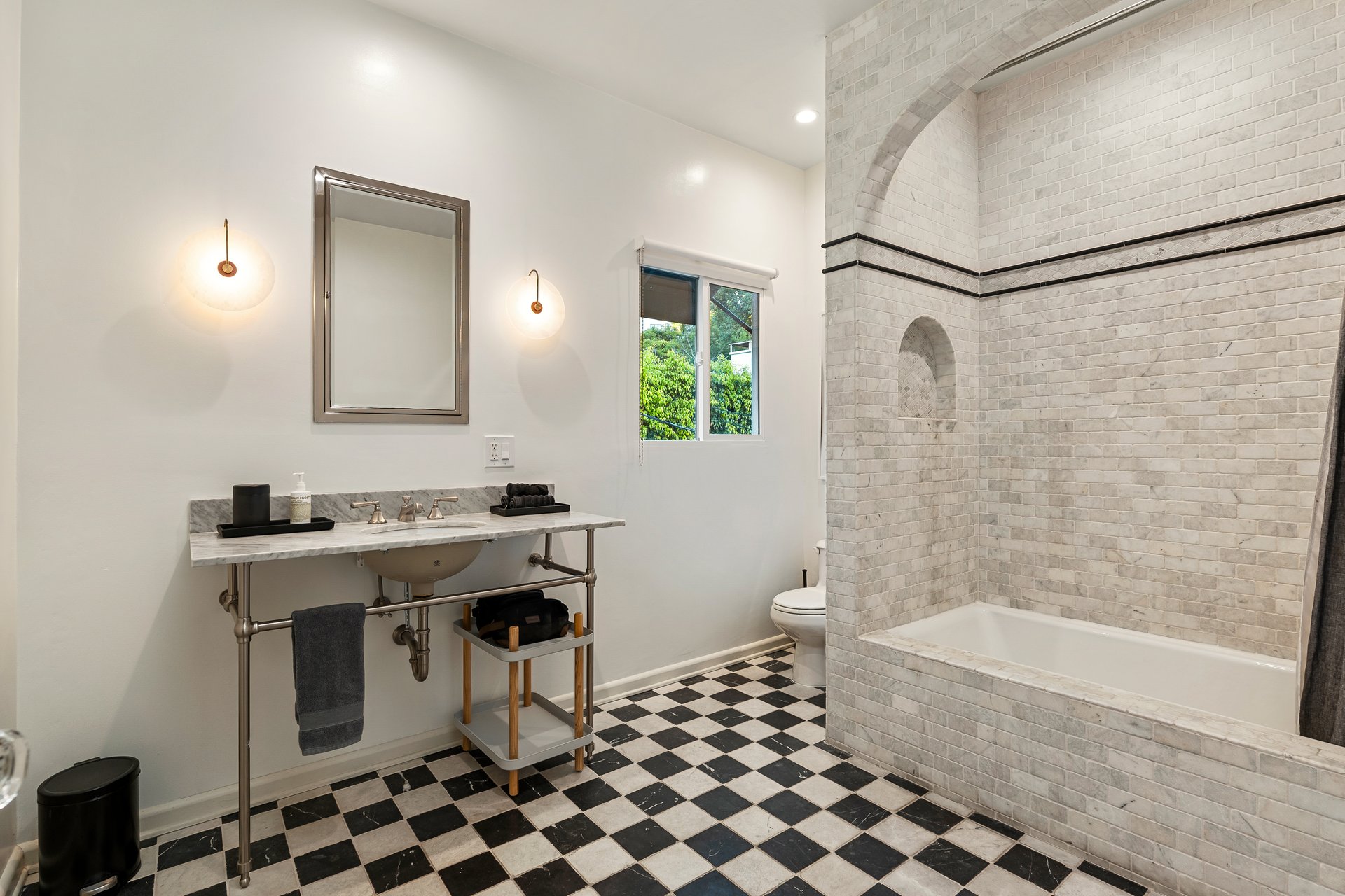 1512 Sunset Plaza Dr, Sunset Strip