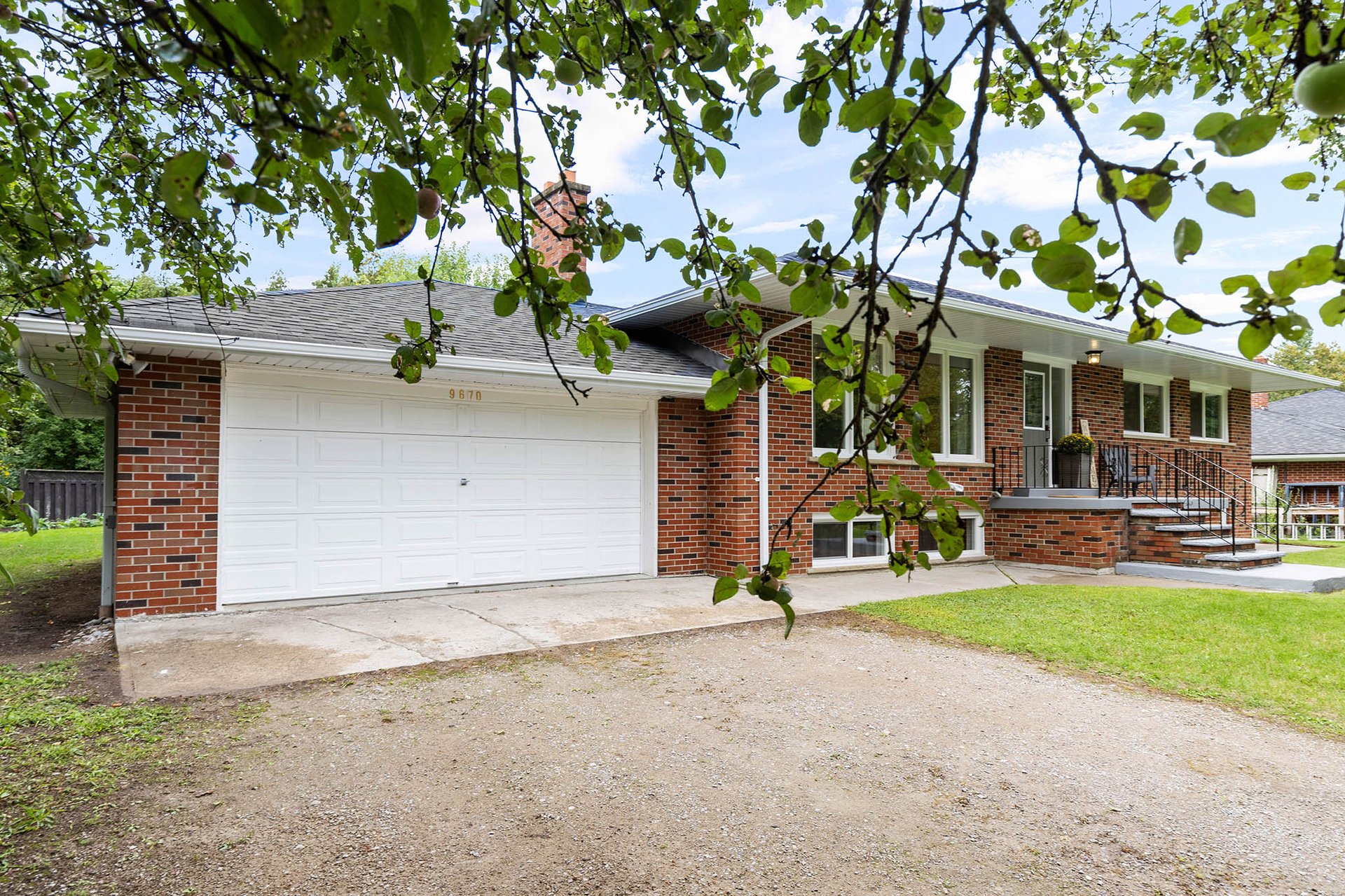 9670 Morning Glory Road, Pefferlaw