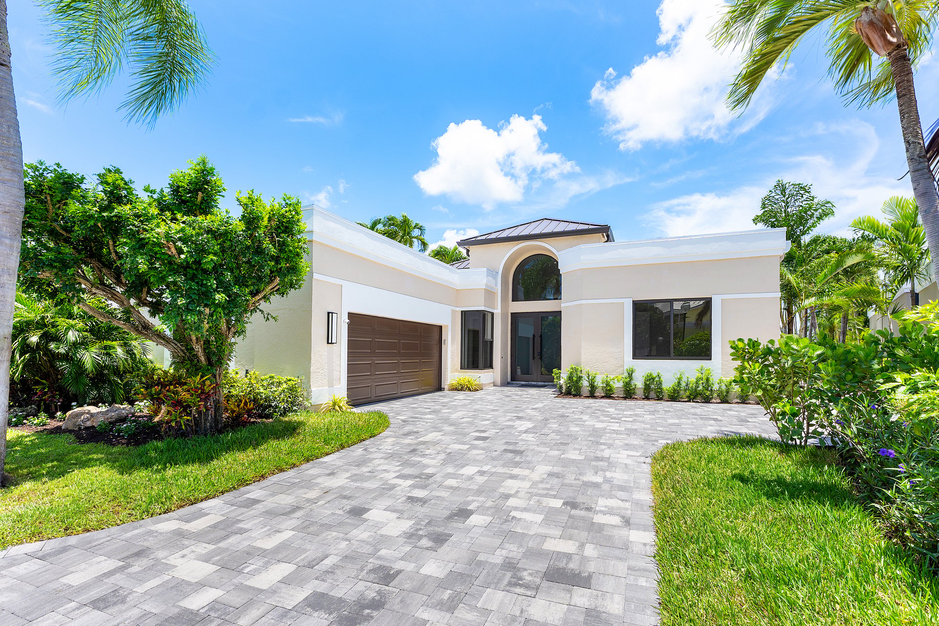5323 Ascot Bend