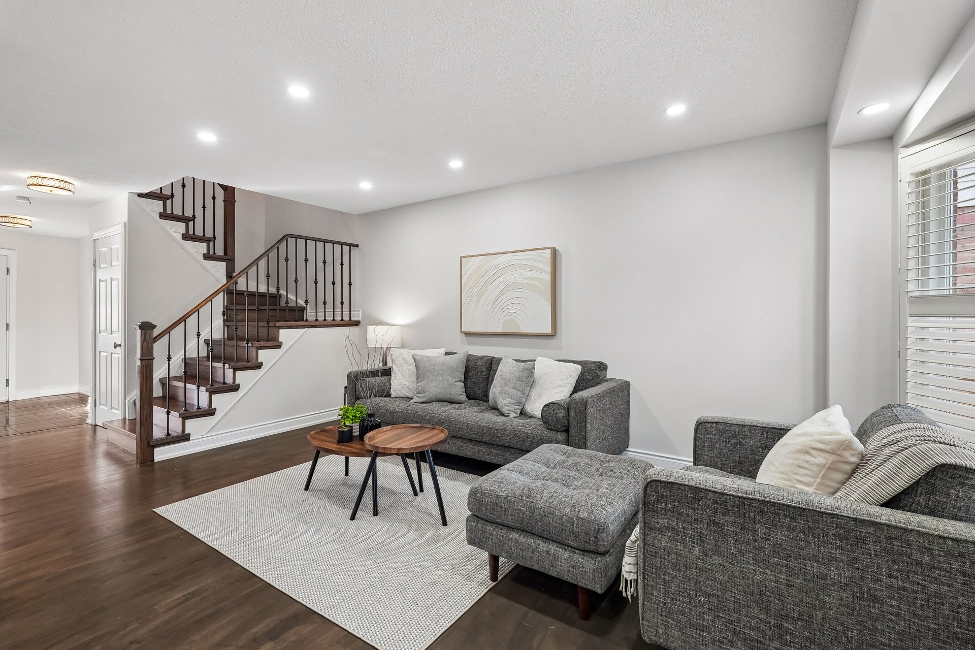 Move-in ready in the heart of Glen Abbey