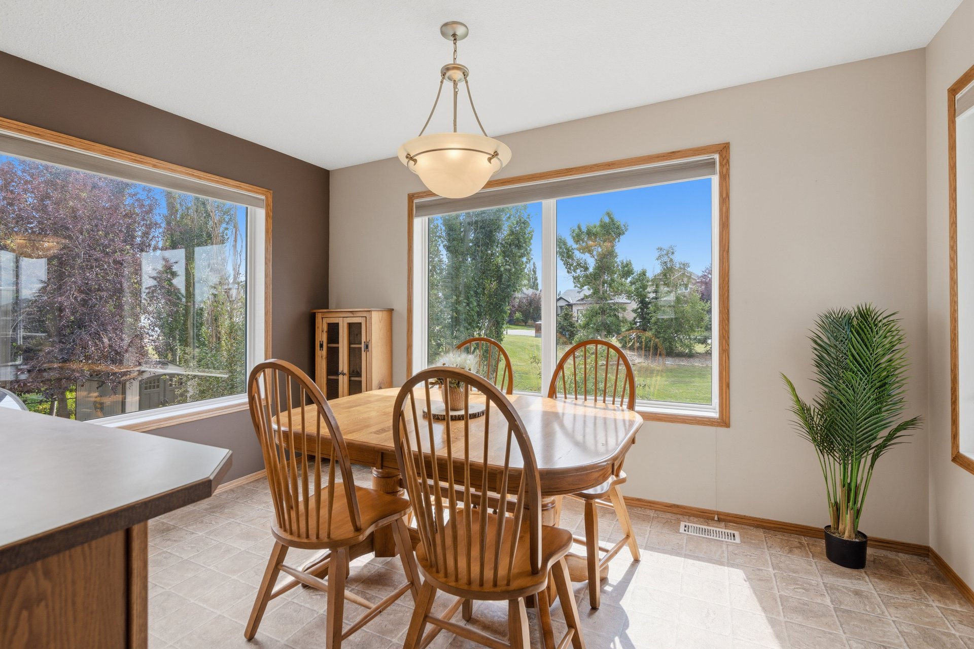 499 Highland Close