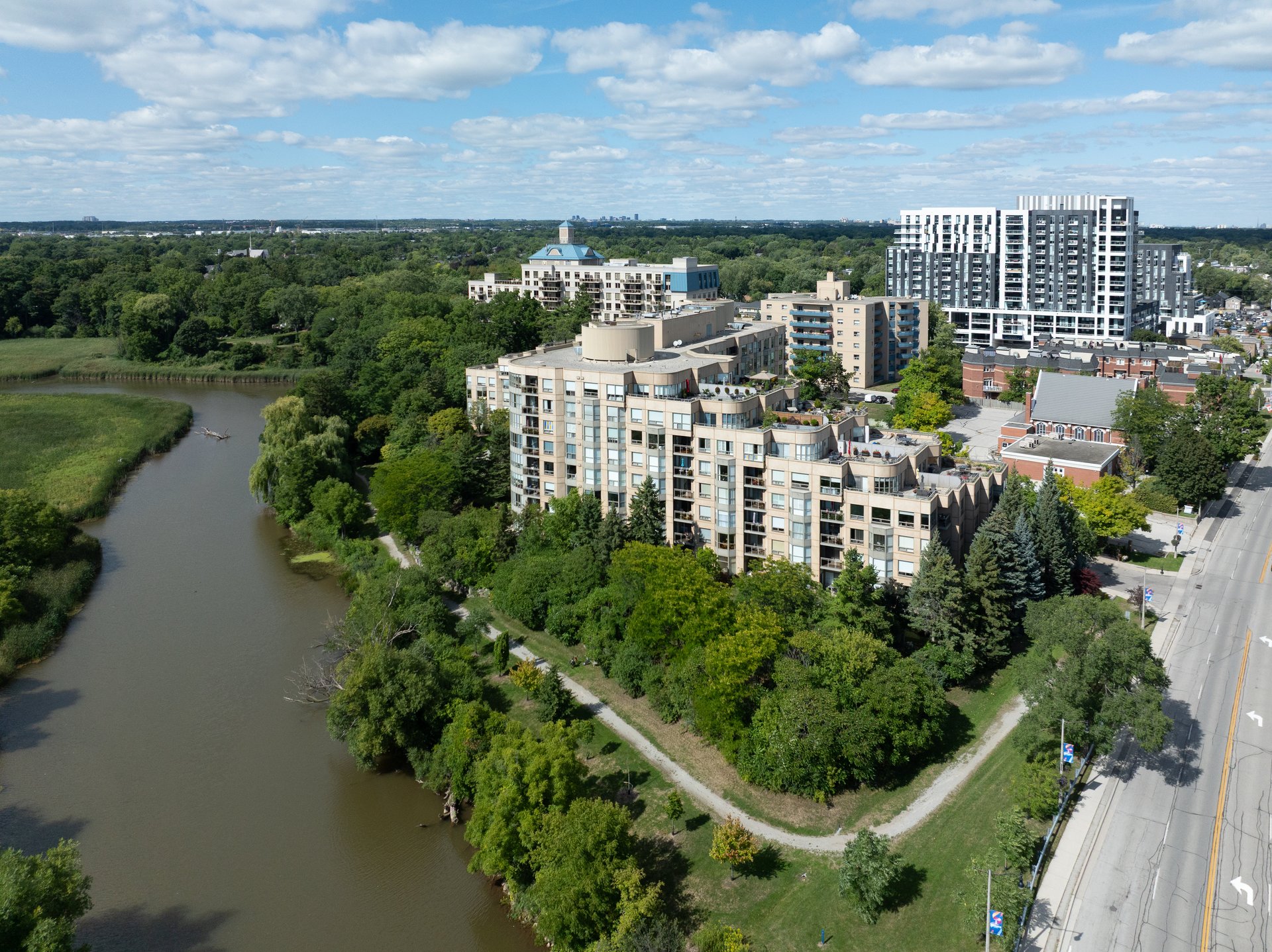 801-2511 Lakeshore Rd W, Oakville