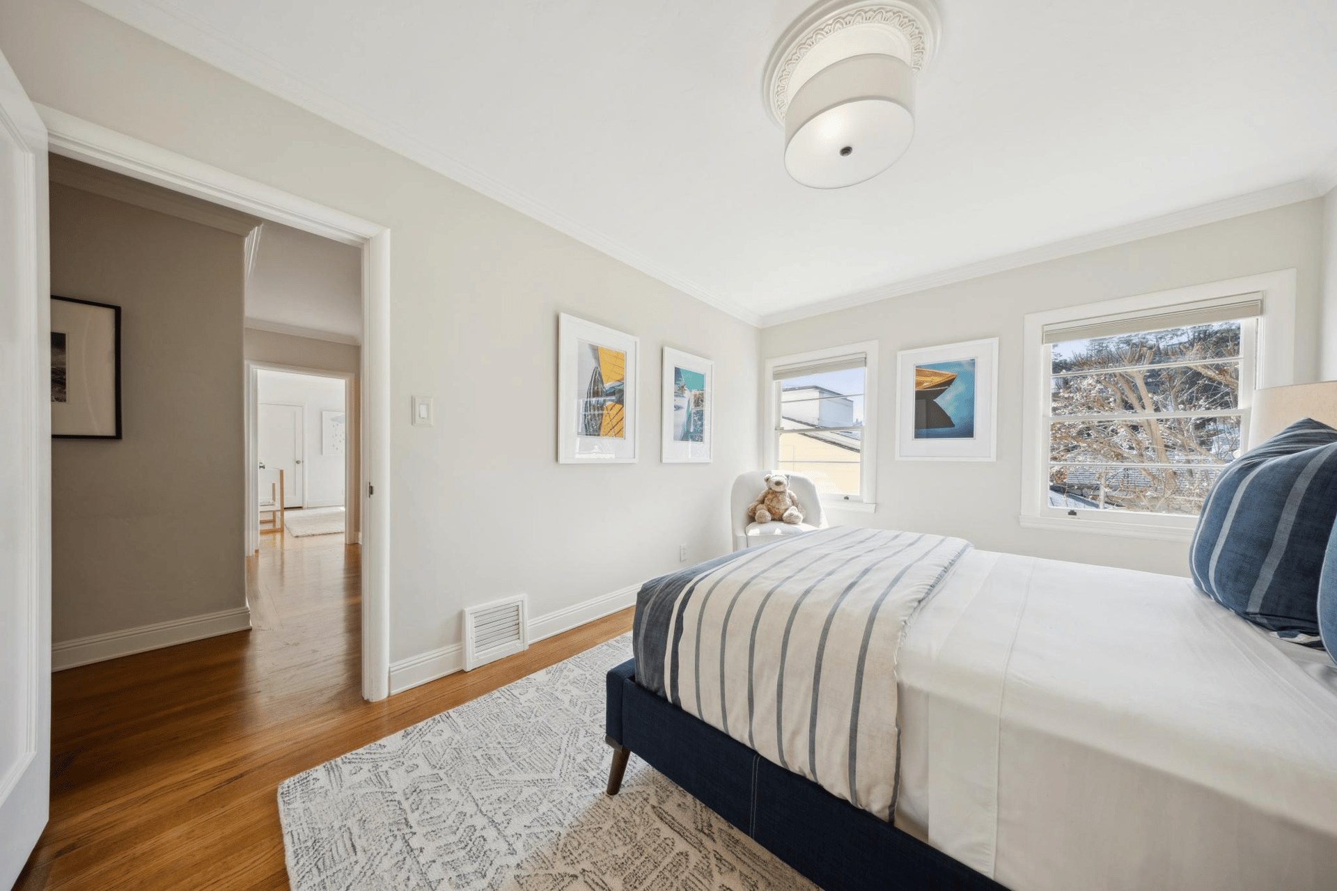 215 Julia Ave
