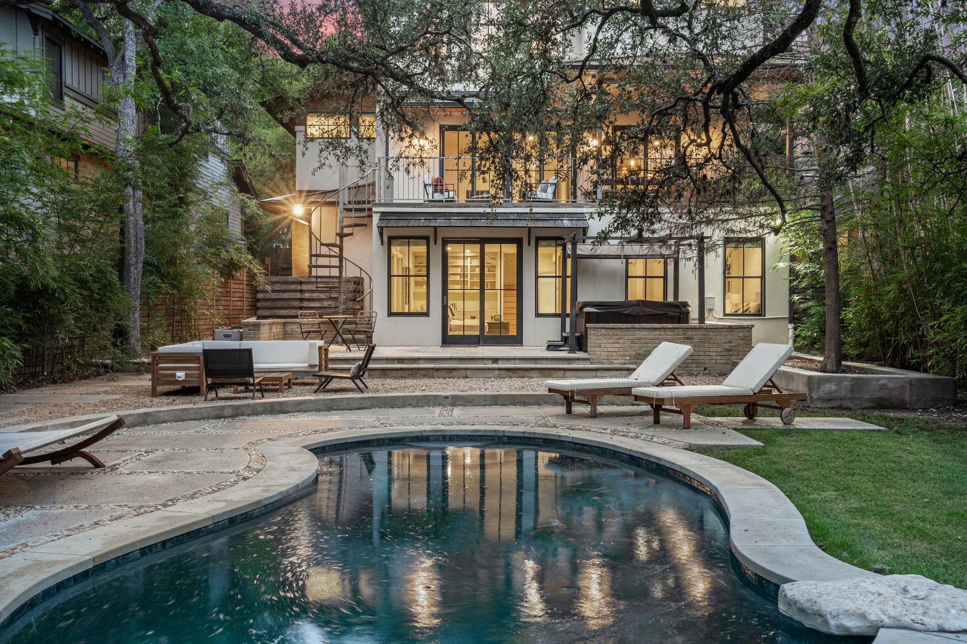 1907 McCall Road