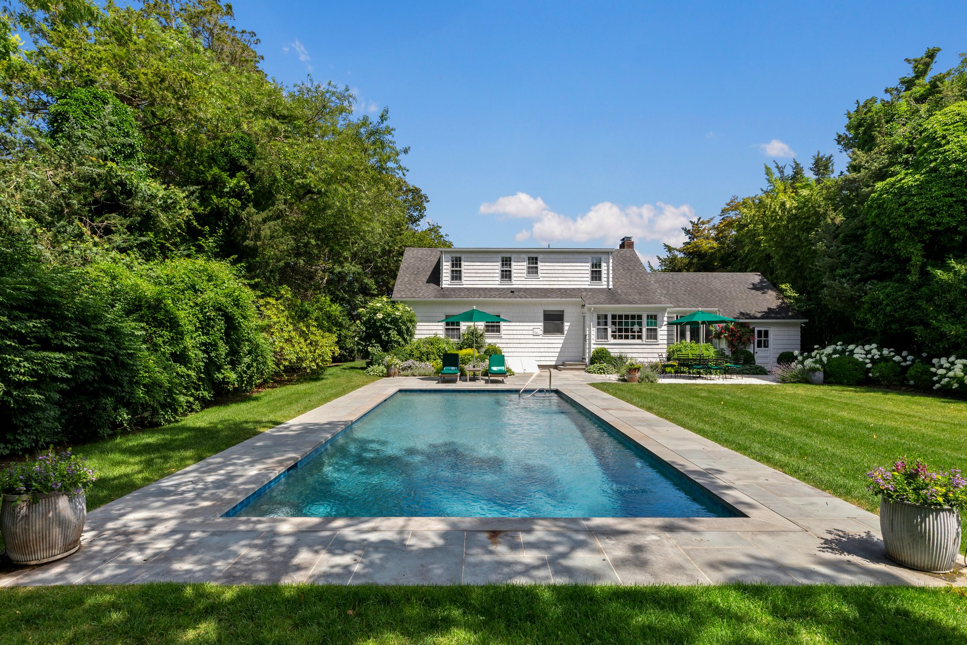 Estate-Section Sanctuary with manicured Gardens