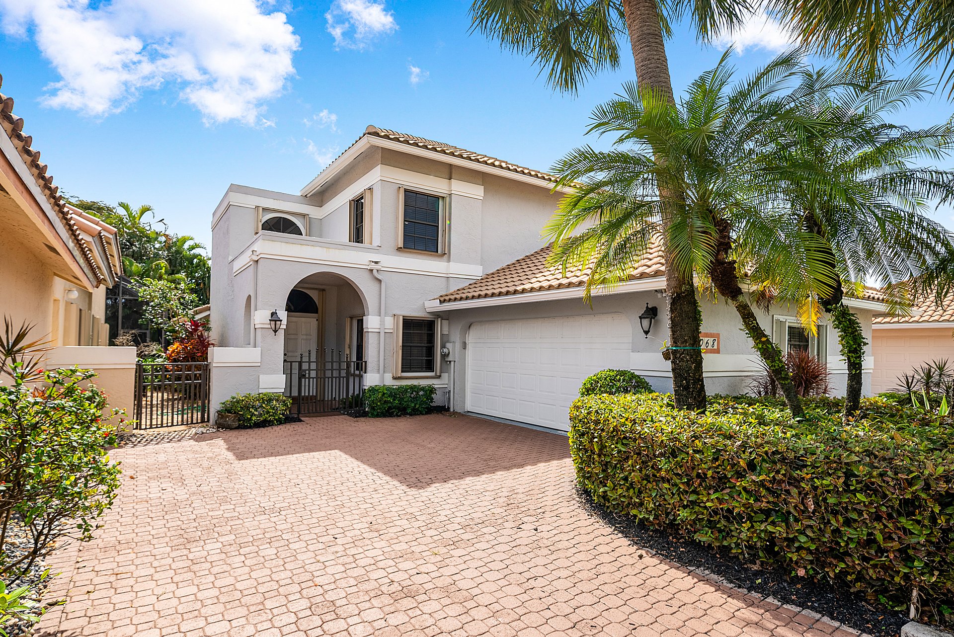 5068 Via De Amalfi Drive