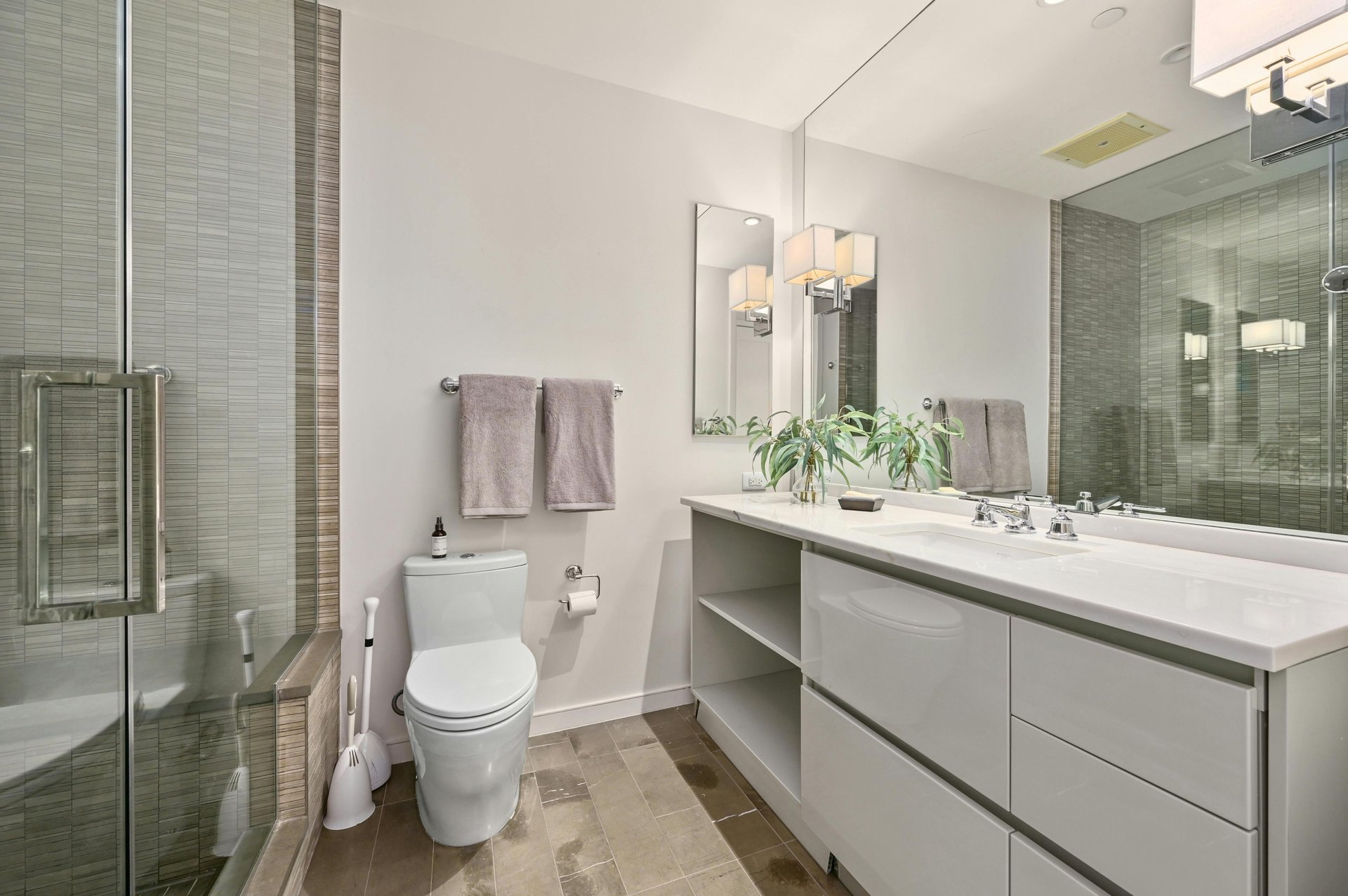 200 Congress Ave #35AC