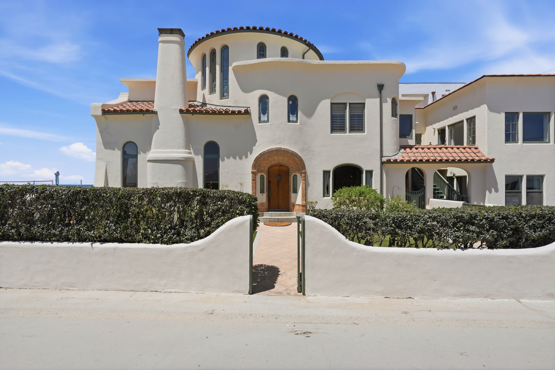 1602 The Strand (Entire Property)