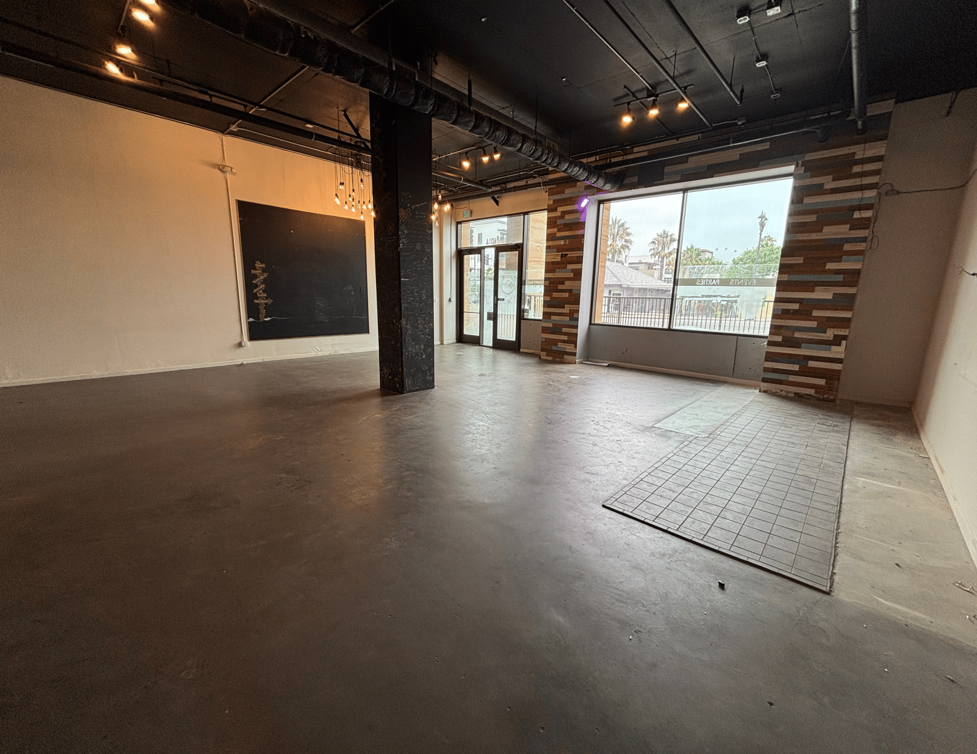 301 Mission Ave