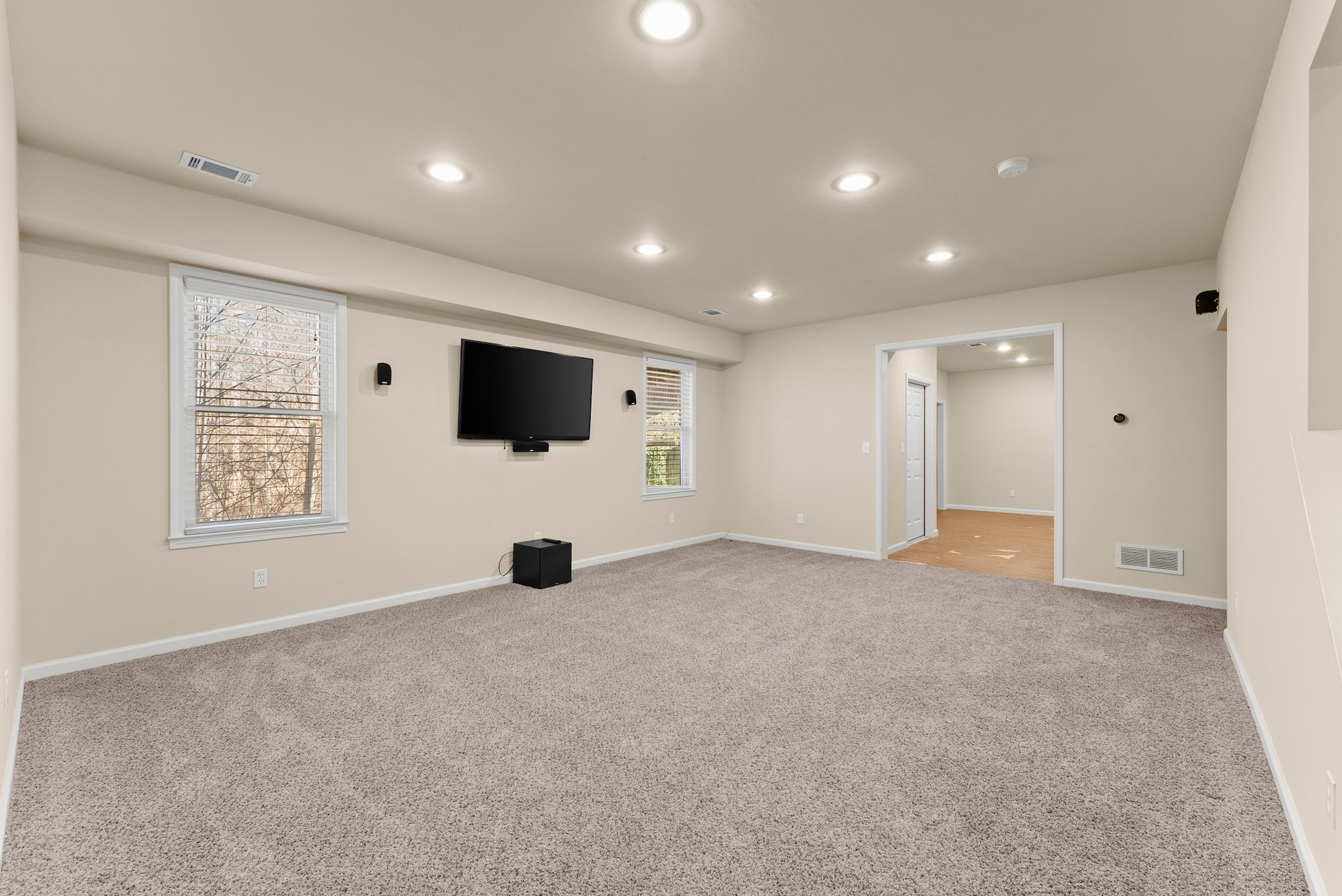7534 Mossy Log Ct, Flowery Branch, GA 30542