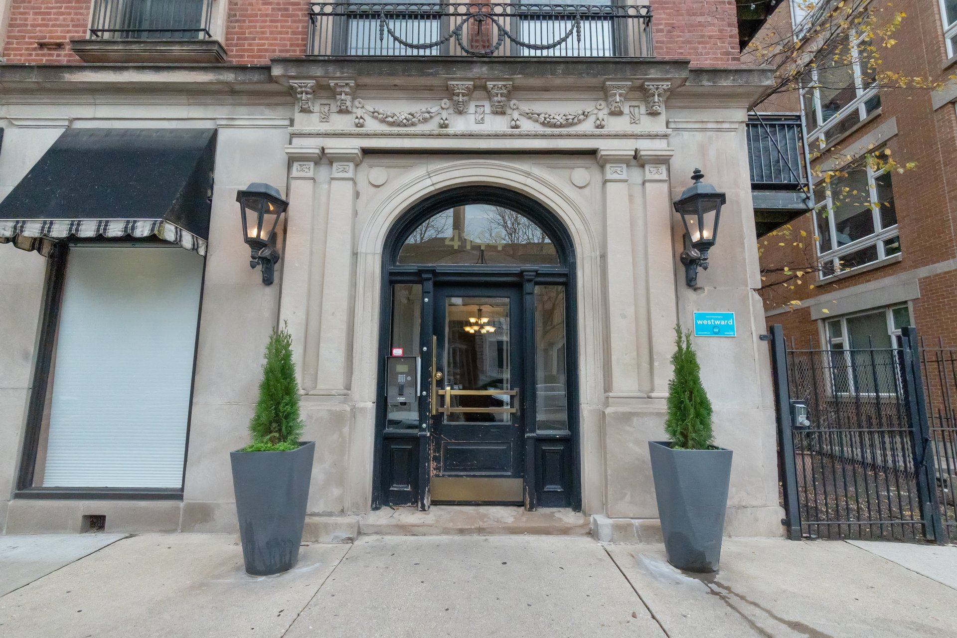 4144 N Sheridan Rd 303