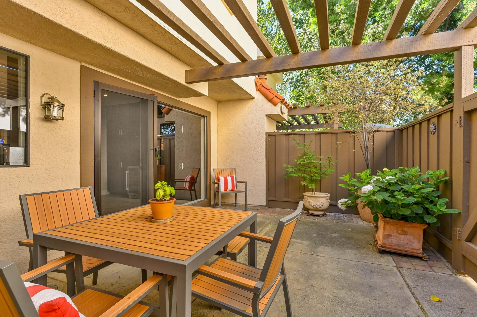 582 Churchill Downs Ct, Walnut Creek