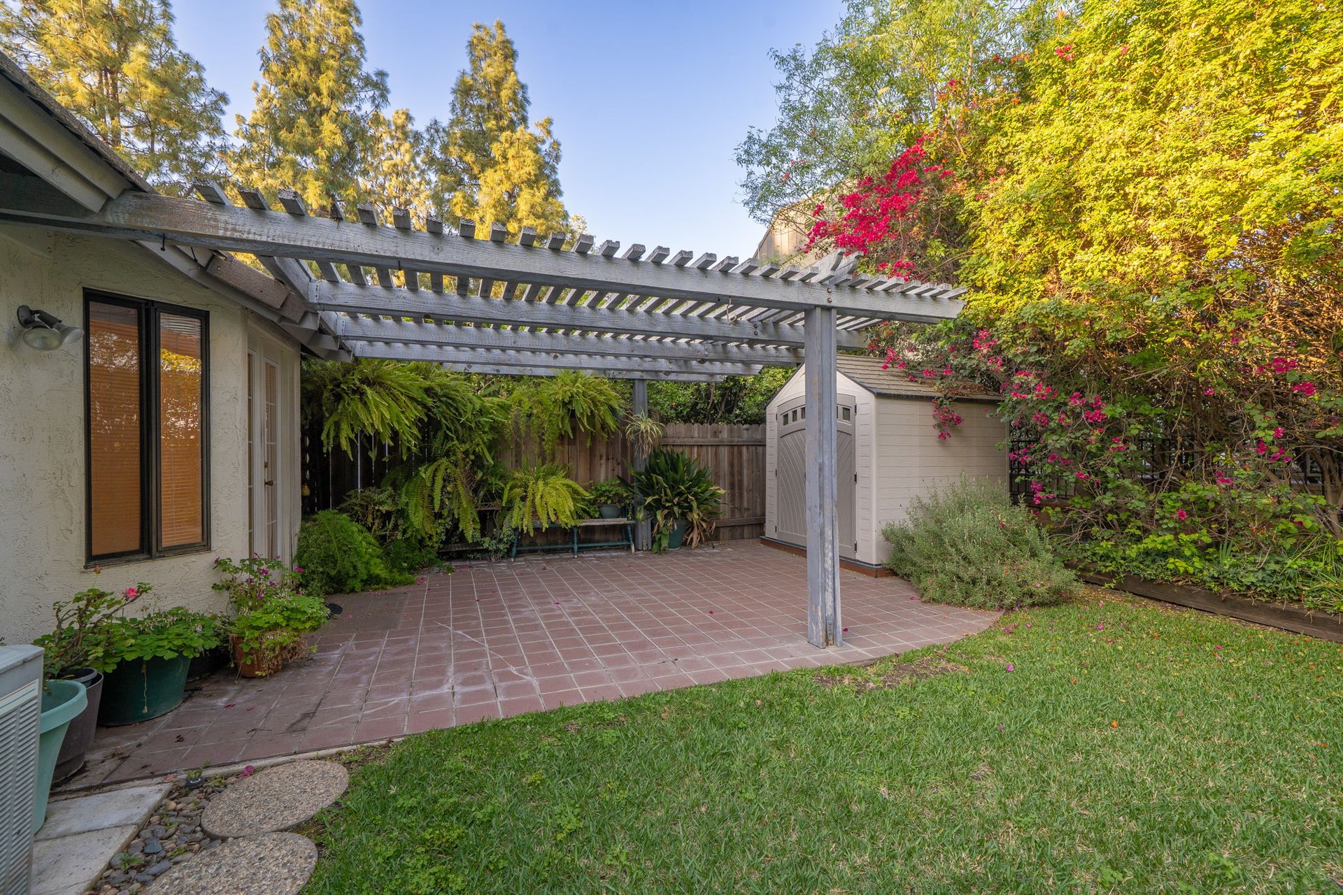 1220 Shepherd Way