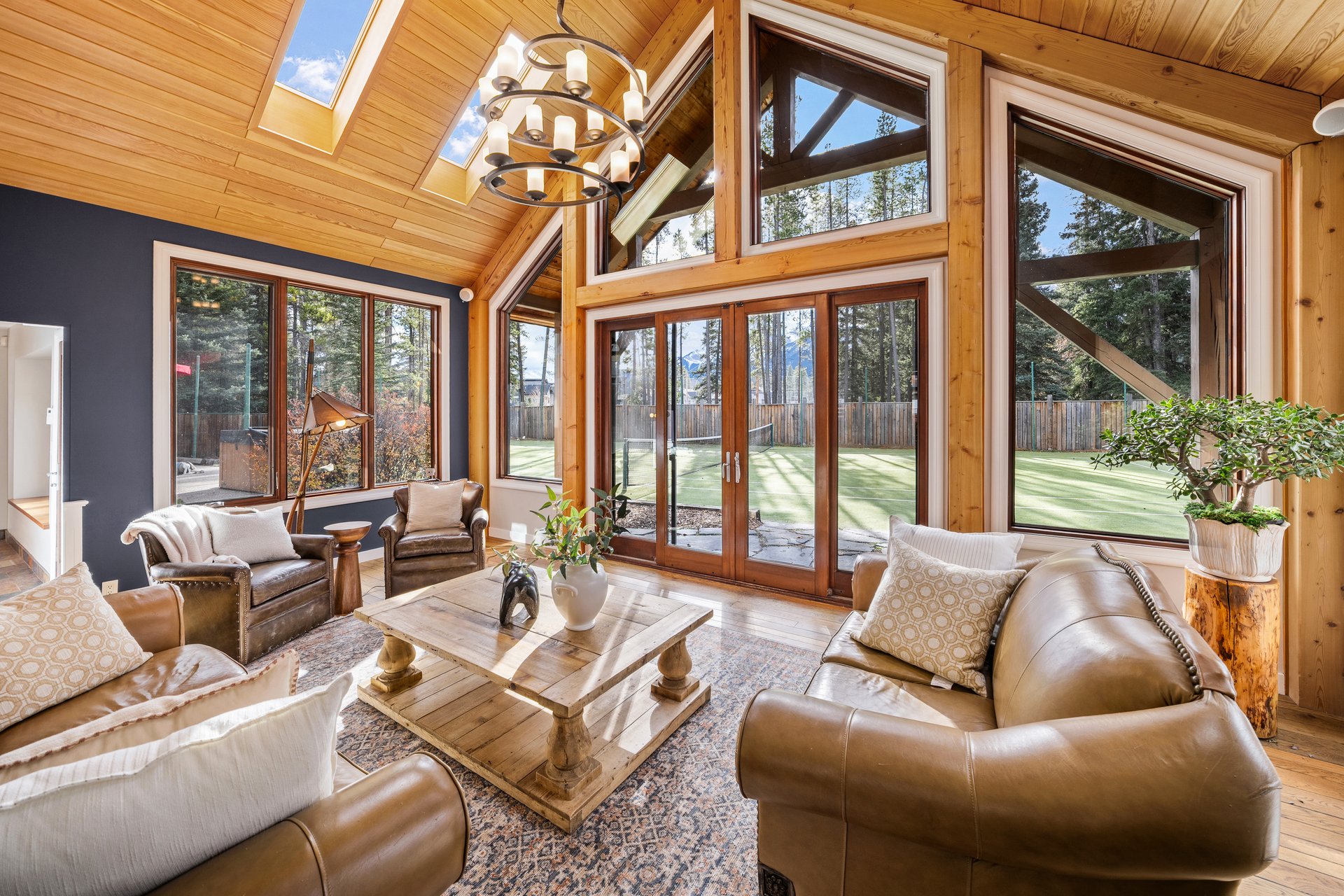 AUCTION BIDDING OPEN: Bidding ends December 17th | 5 Woodside Lane