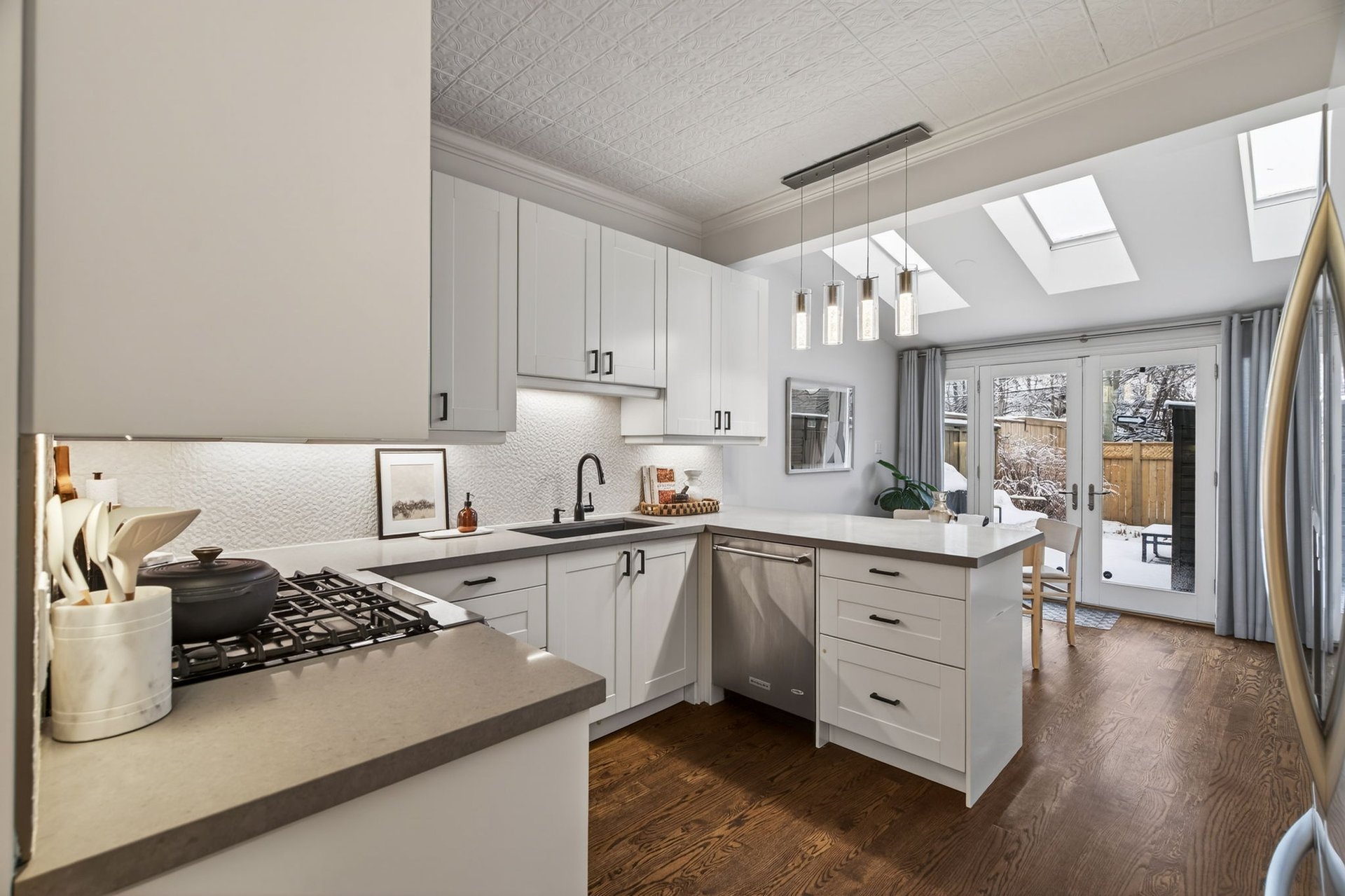 SOLD: Standout Residence In Coveted Summerhill