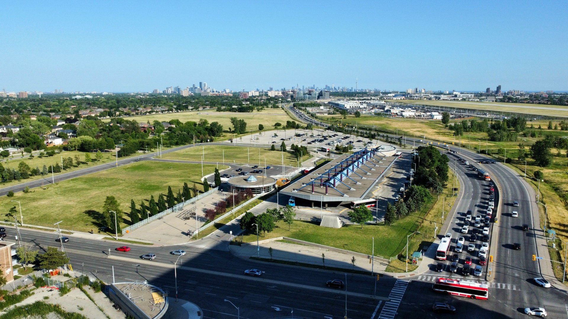 10 De Boers Drive Unit: 502