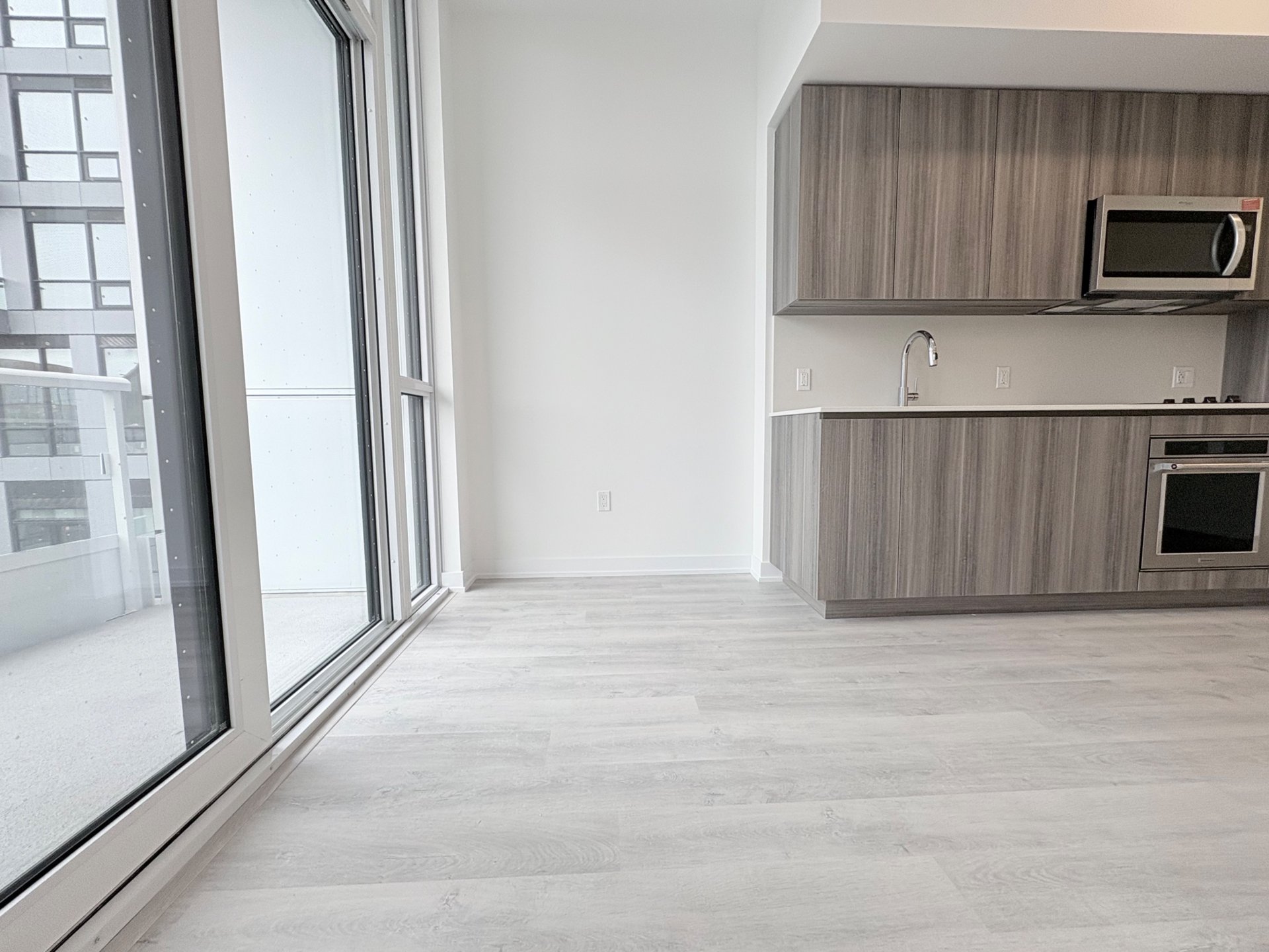 15 Richardson Street Unit: 1207