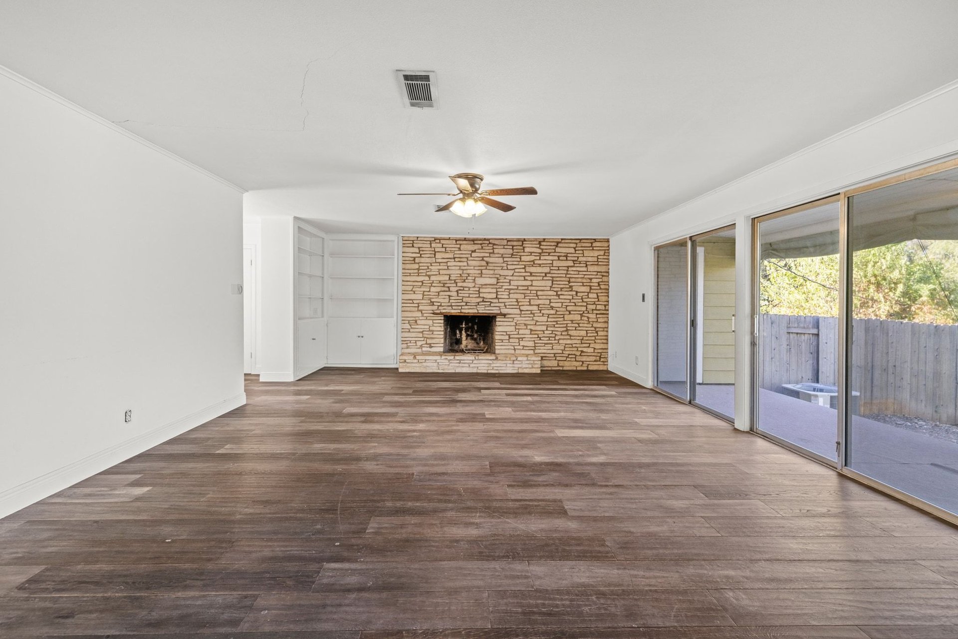 2326 Hartford Road 