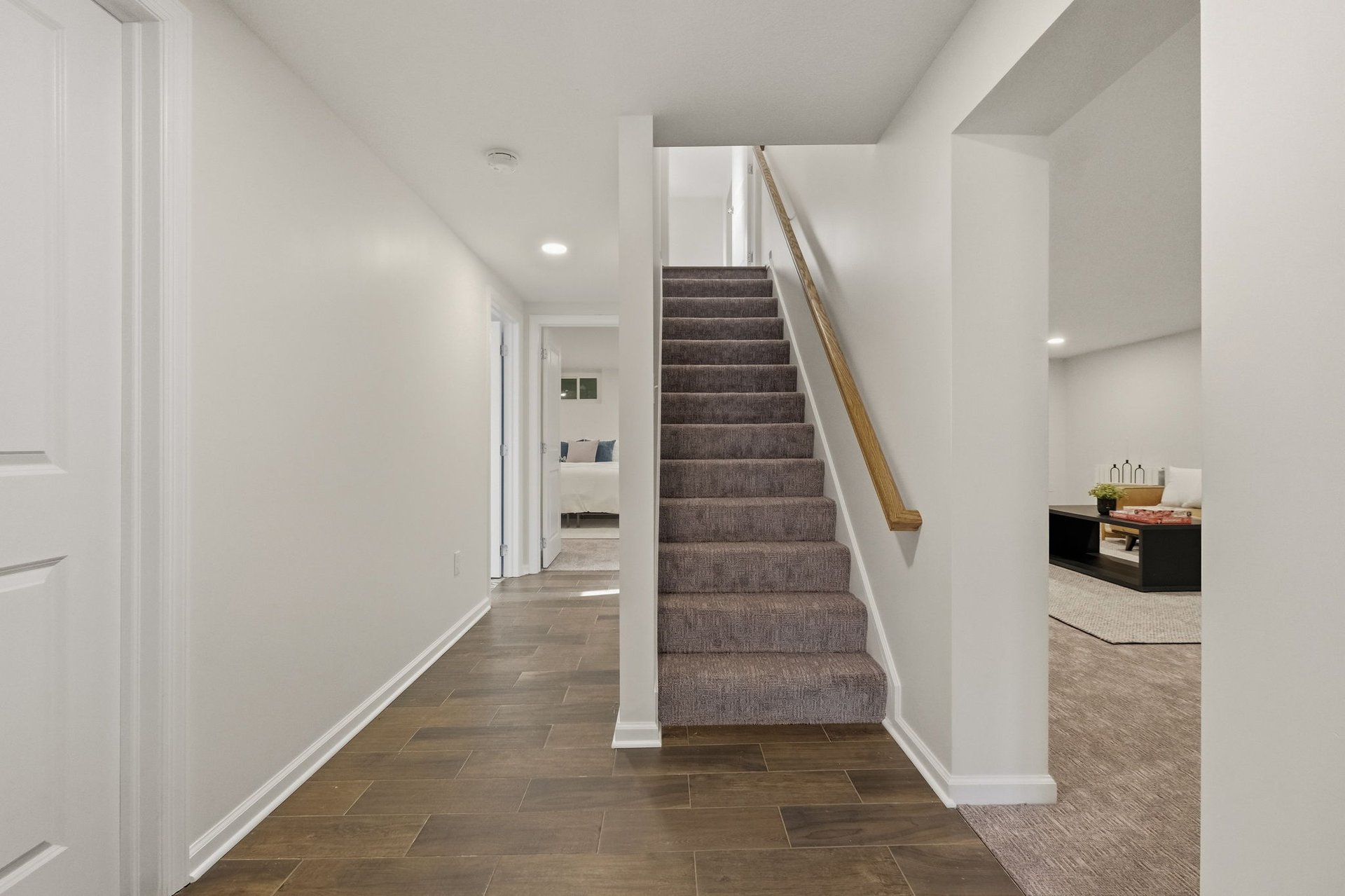 954 Lakemont Dr