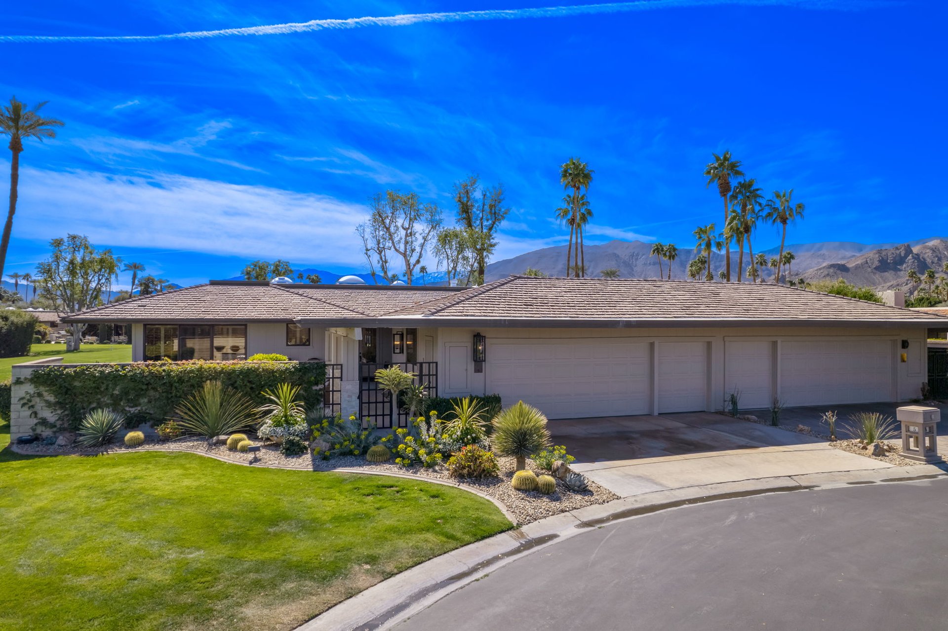 5 Radcliff Court
