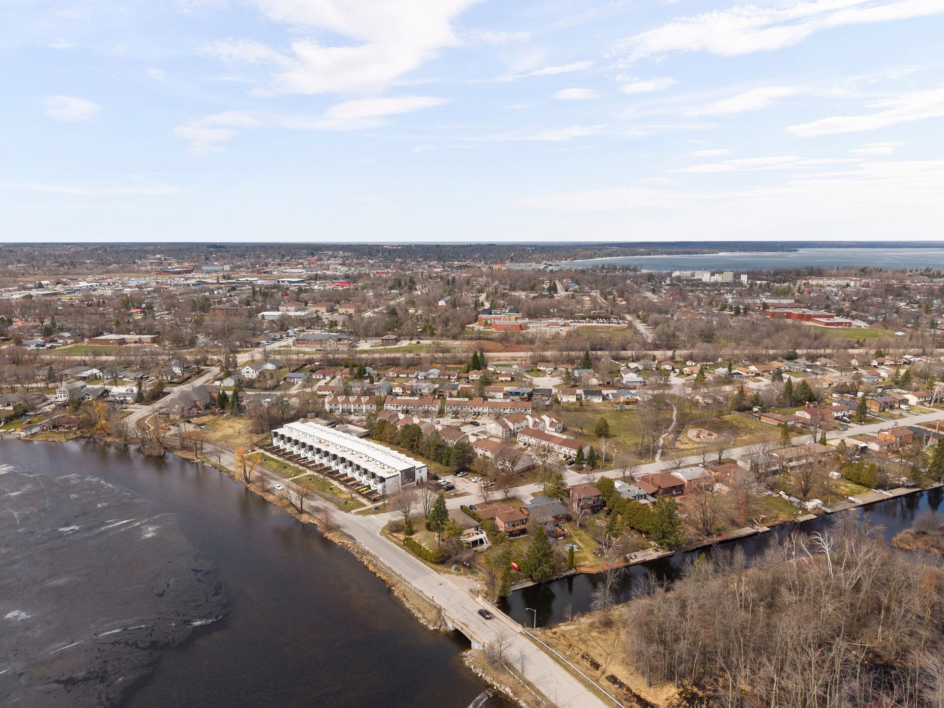 12-12 Lankin Boulevard, Orillia