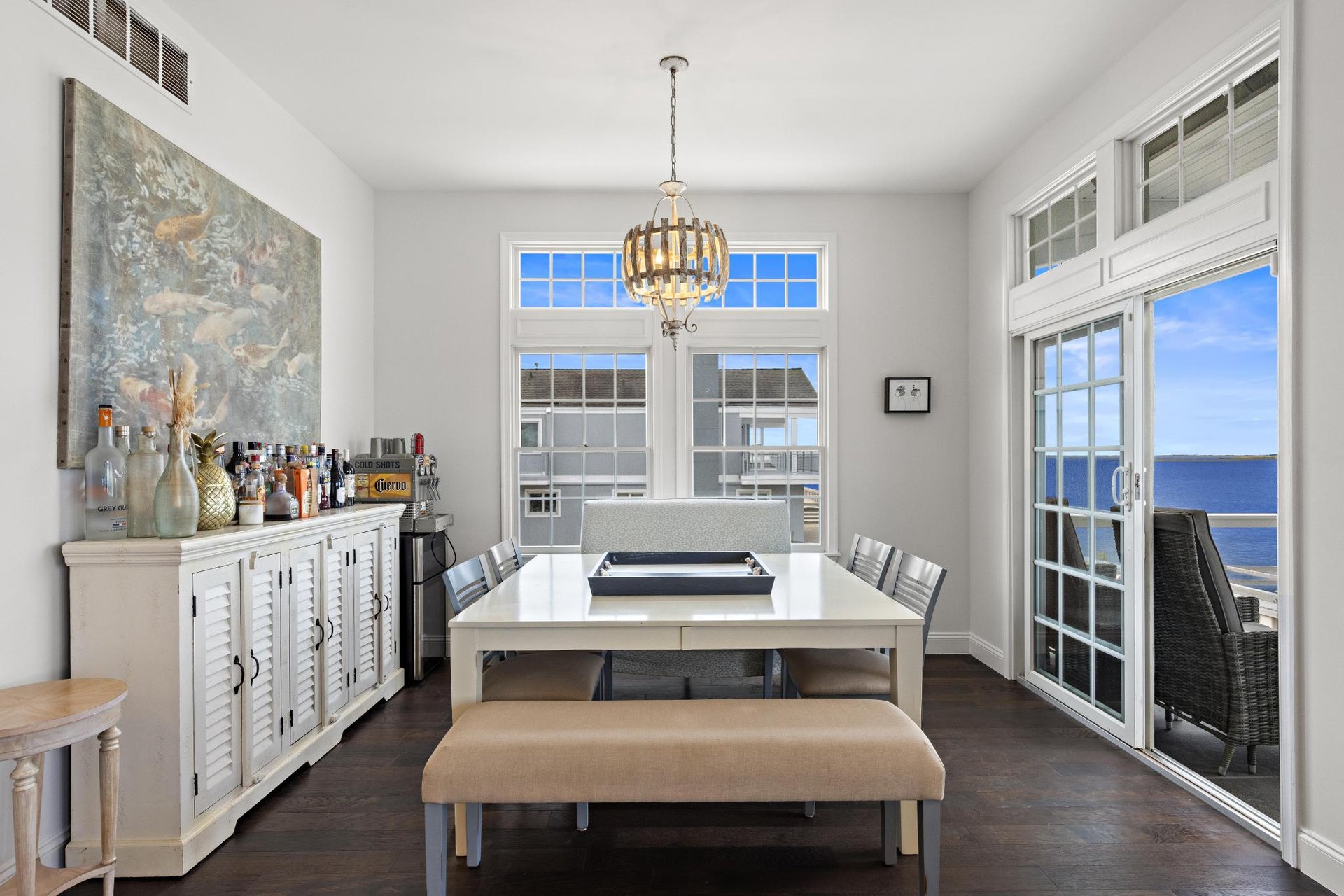 83 W California Avenue