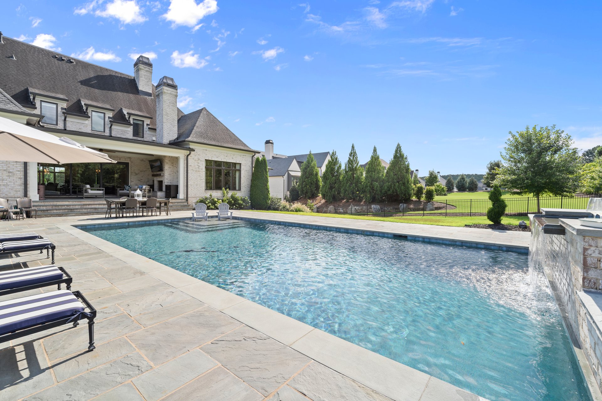  10160 Cedar Ridge Drive