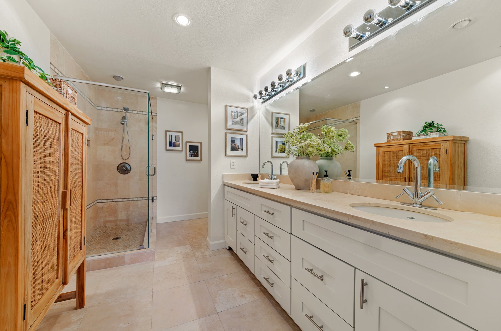 Private and Inviting Townhome