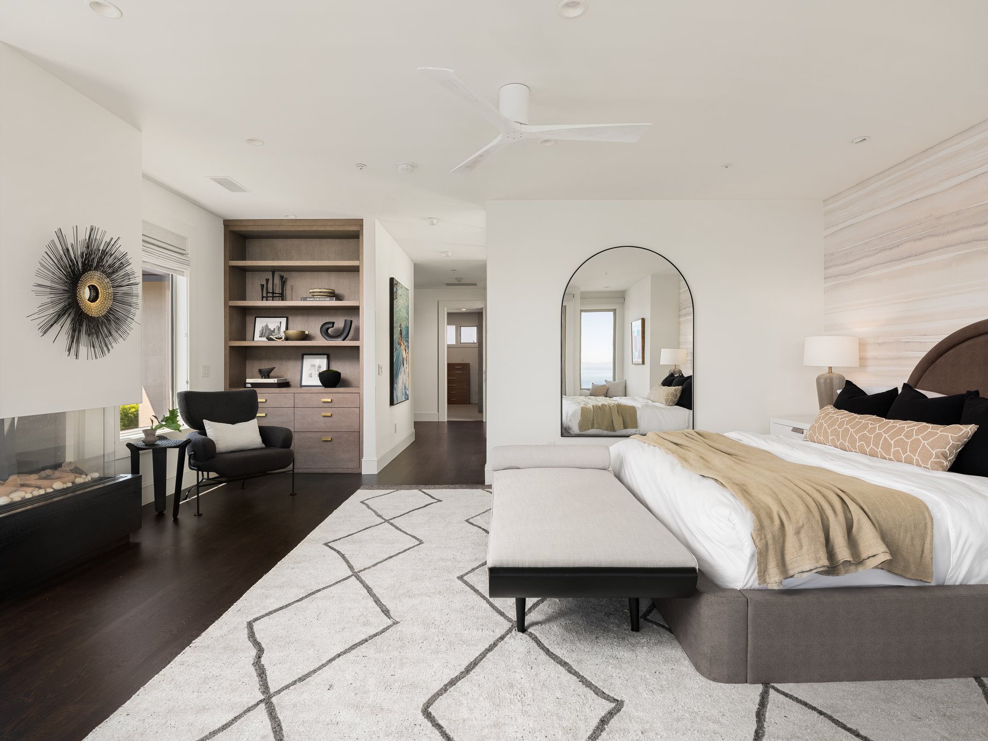 Architectural Modernism, Bay Views, and Exceptional Outdoor Living