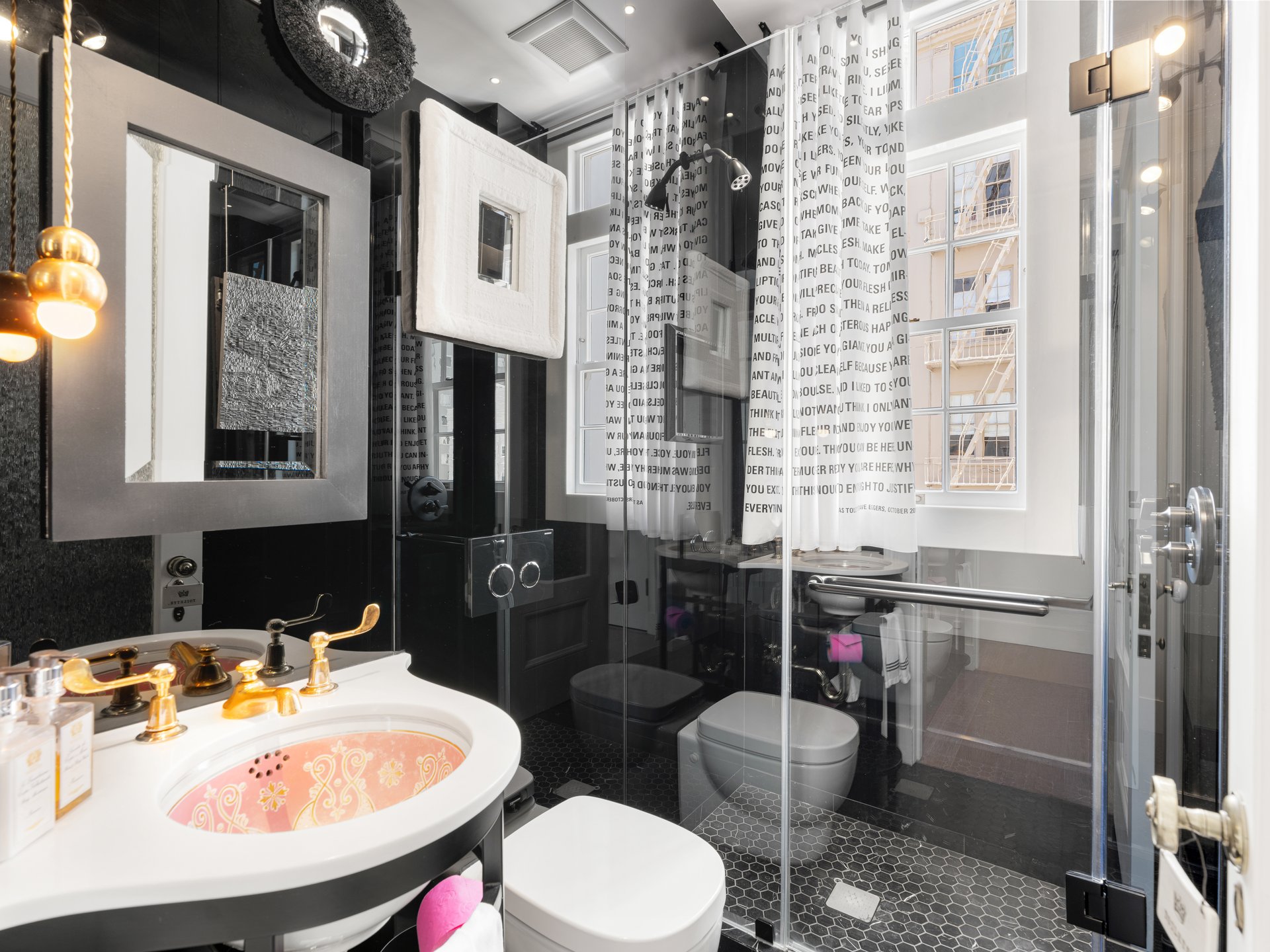 Magnificent Apartment at The Heights
