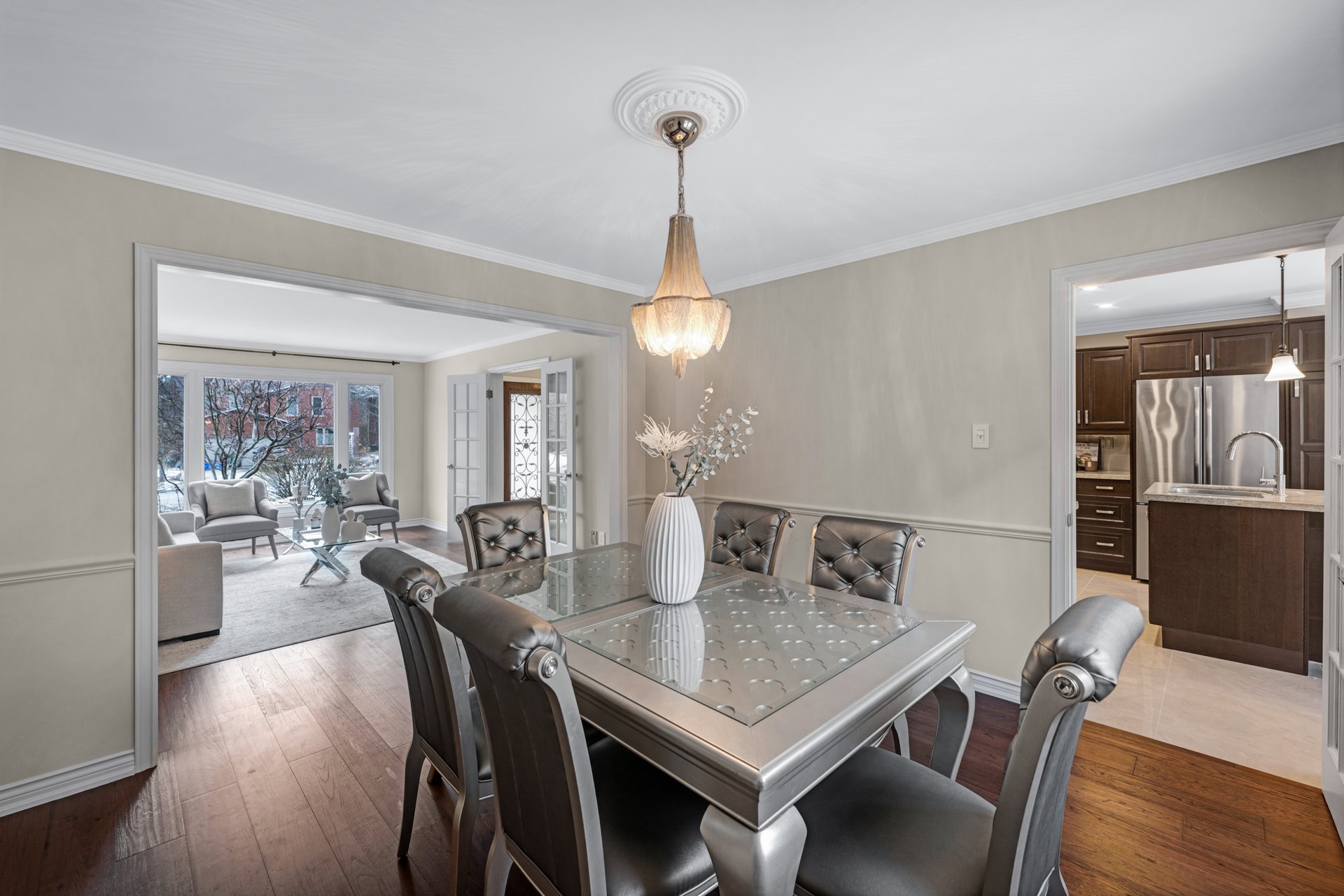 1053 Red Pine Cres